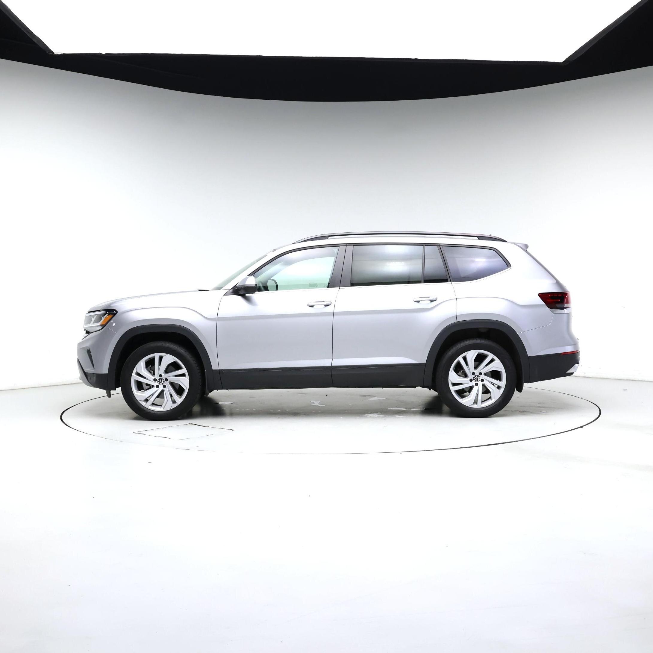Thumbnail: 2023 Volkswagen Atlas - 3