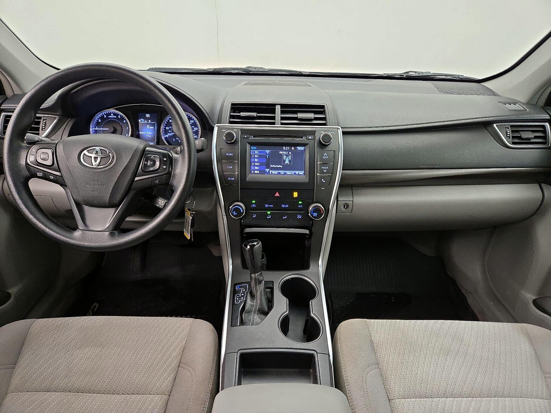 Thumbnail: 2017 Toyota Camry - 9