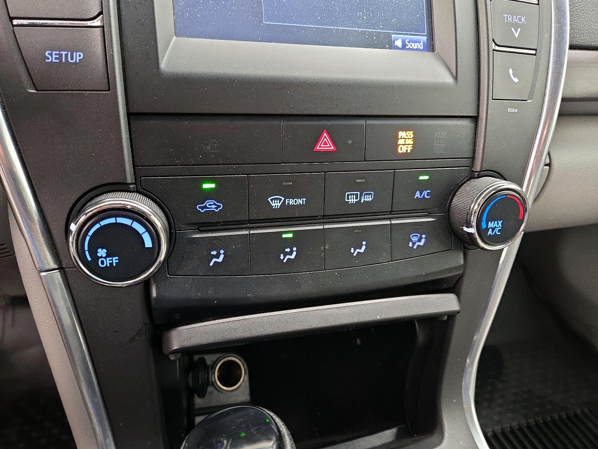 Thumbnail: 2017 Toyota Camry - 16