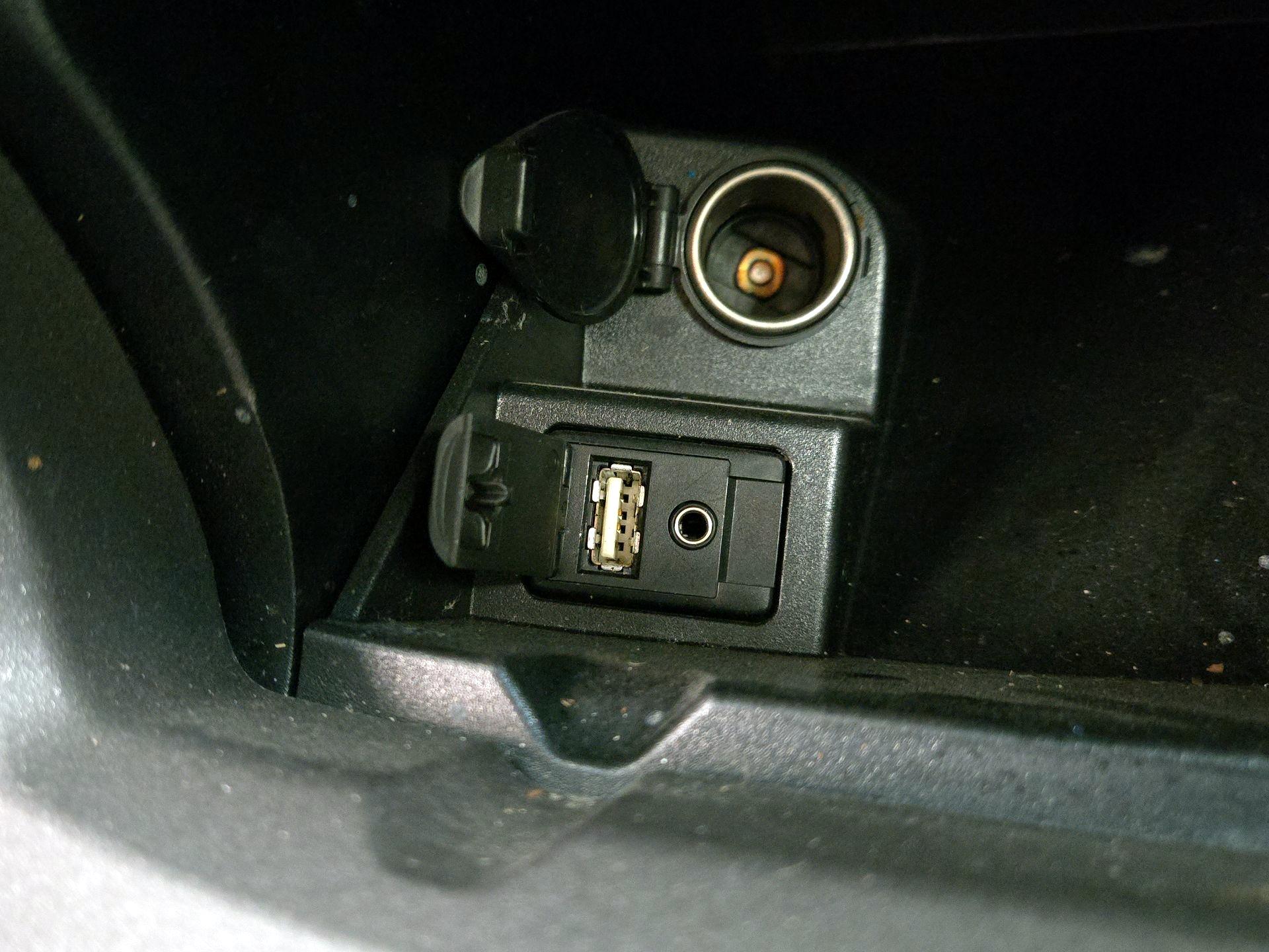 Thumbnail: 2017 Toyota Camry - 18