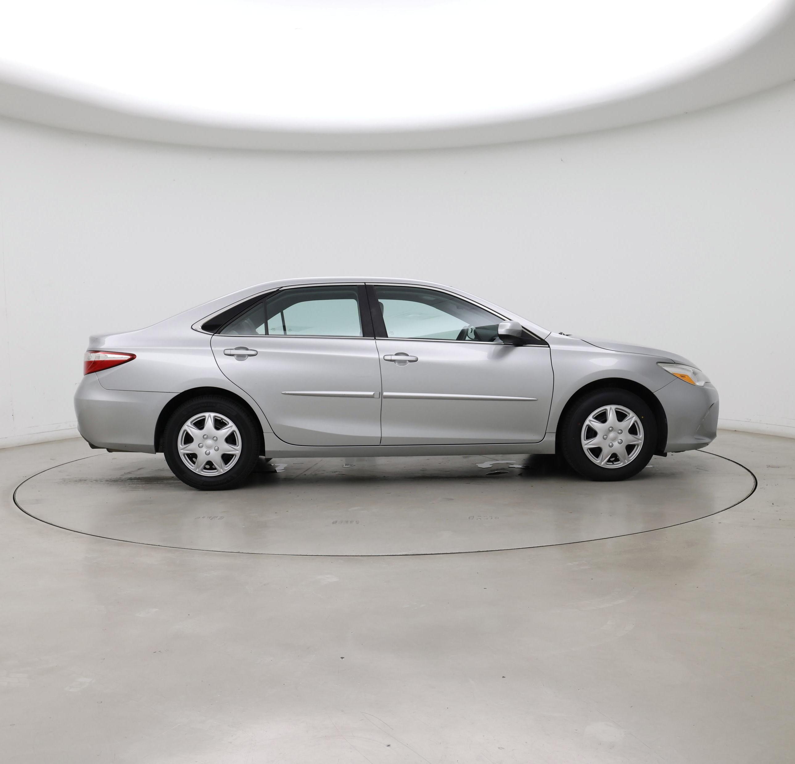 Thumbnail: 2017 Toyota Camry - 7