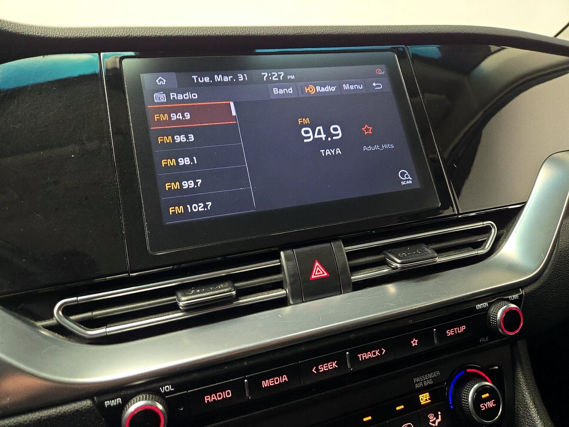 Thumbnail: 2020 Kia Niro - 15