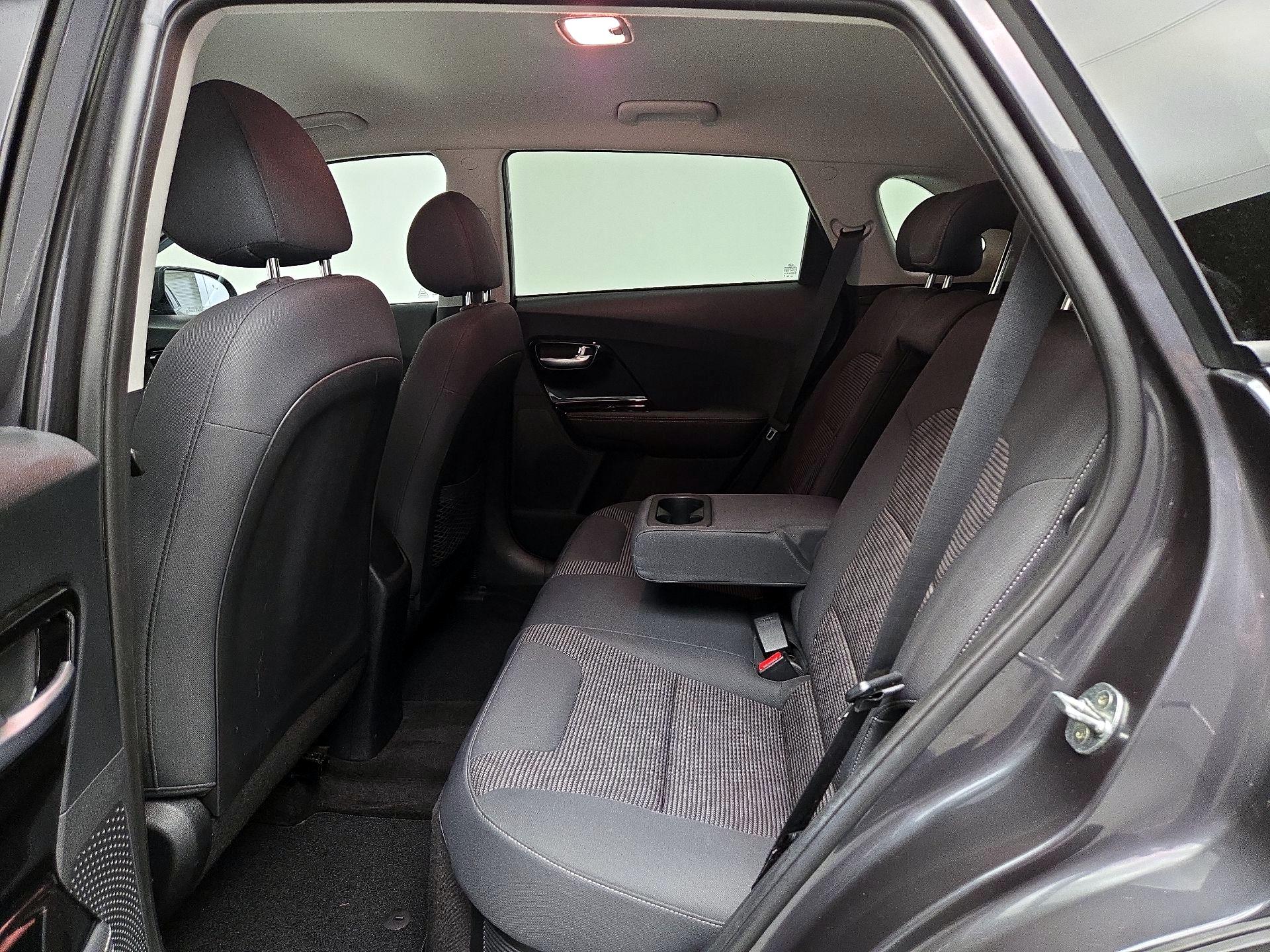 Thumbnail: 2020 Kia Niro - 19