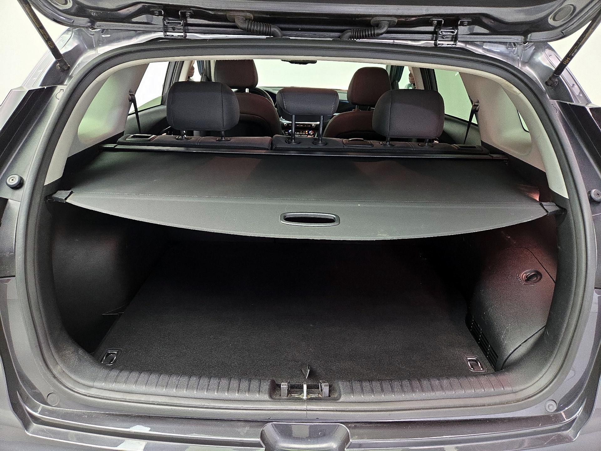 Thumbnail: 2020 Kia Niro - 20