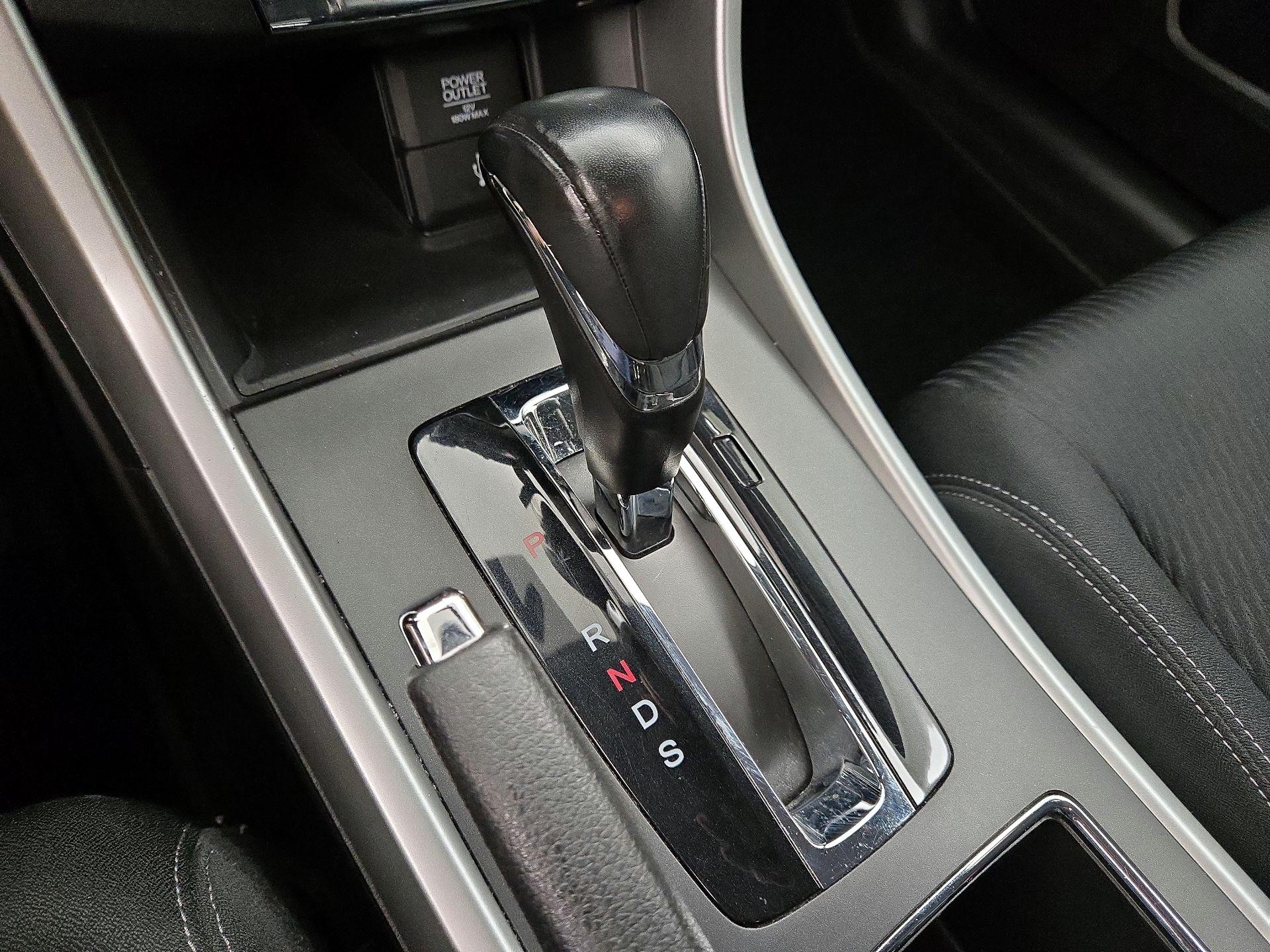 Thumbnail: 2015 Honda Accord - 17