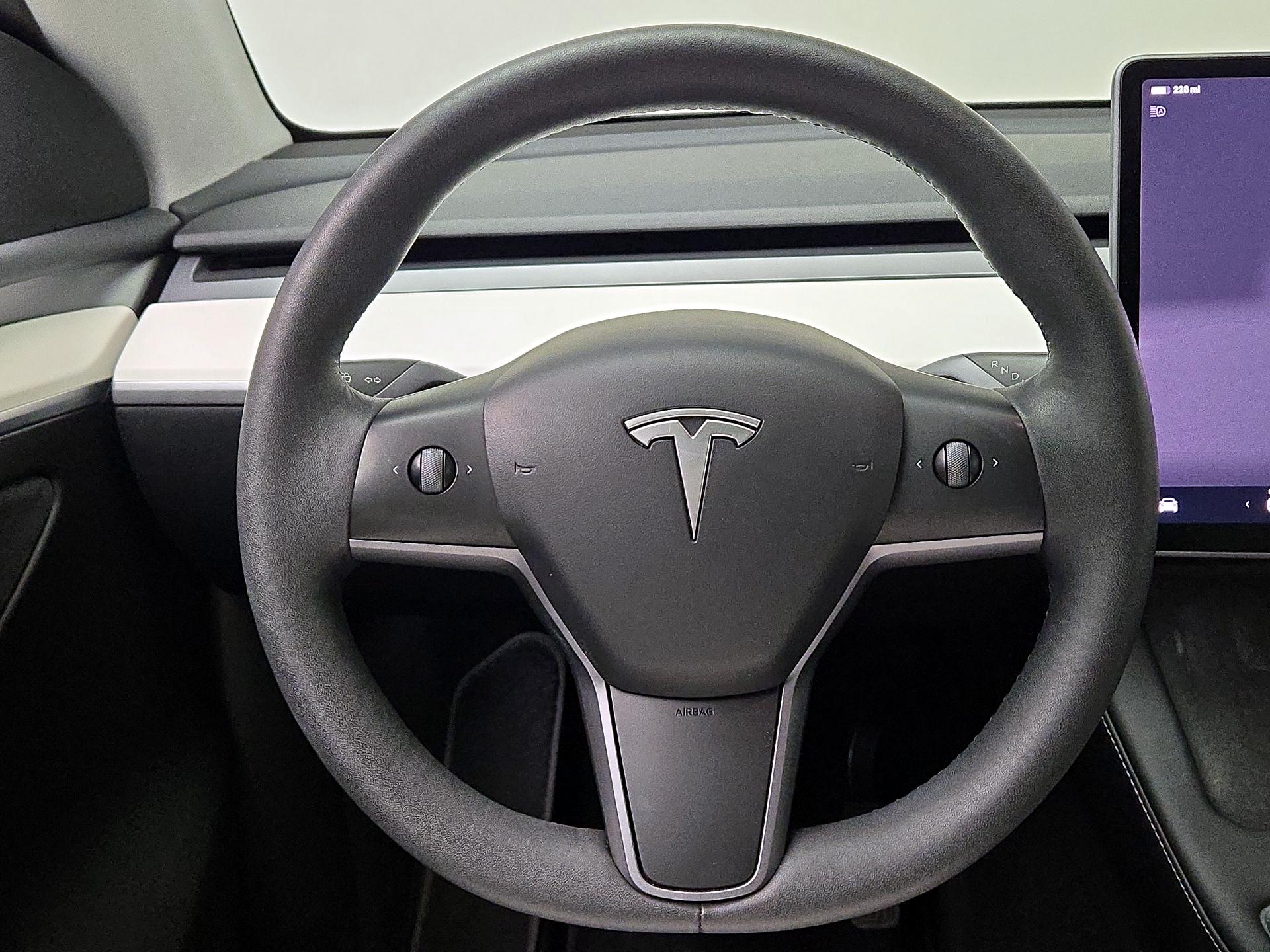 Thumbnail: 2023 Tesla Model Y - 10