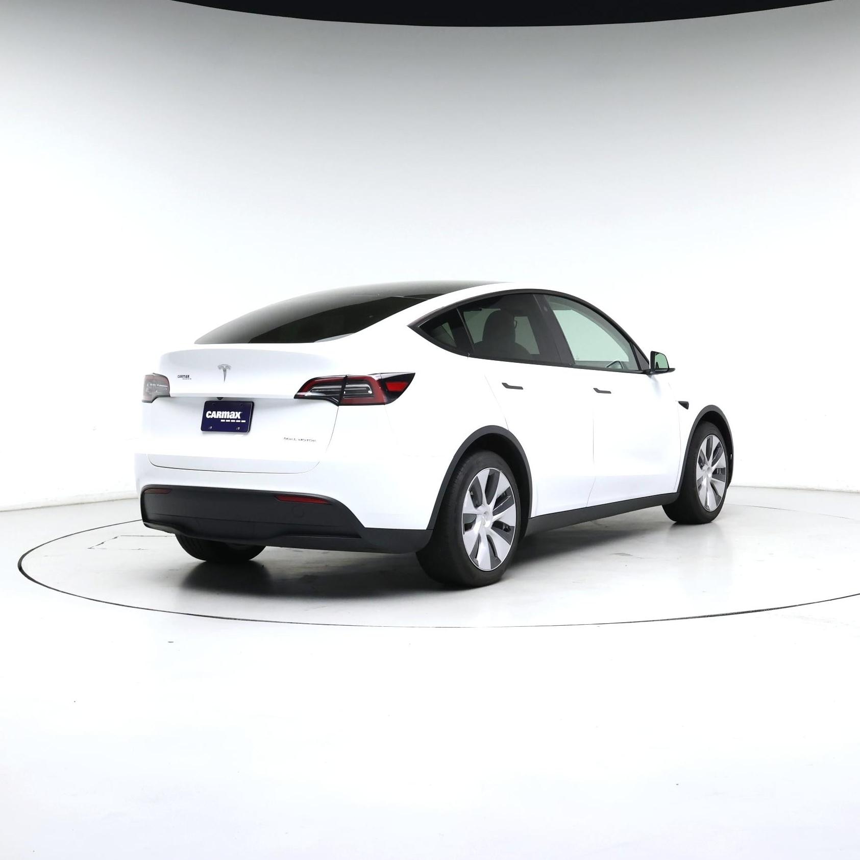 Thumbnail: 2023 Tesla Model Y - 8