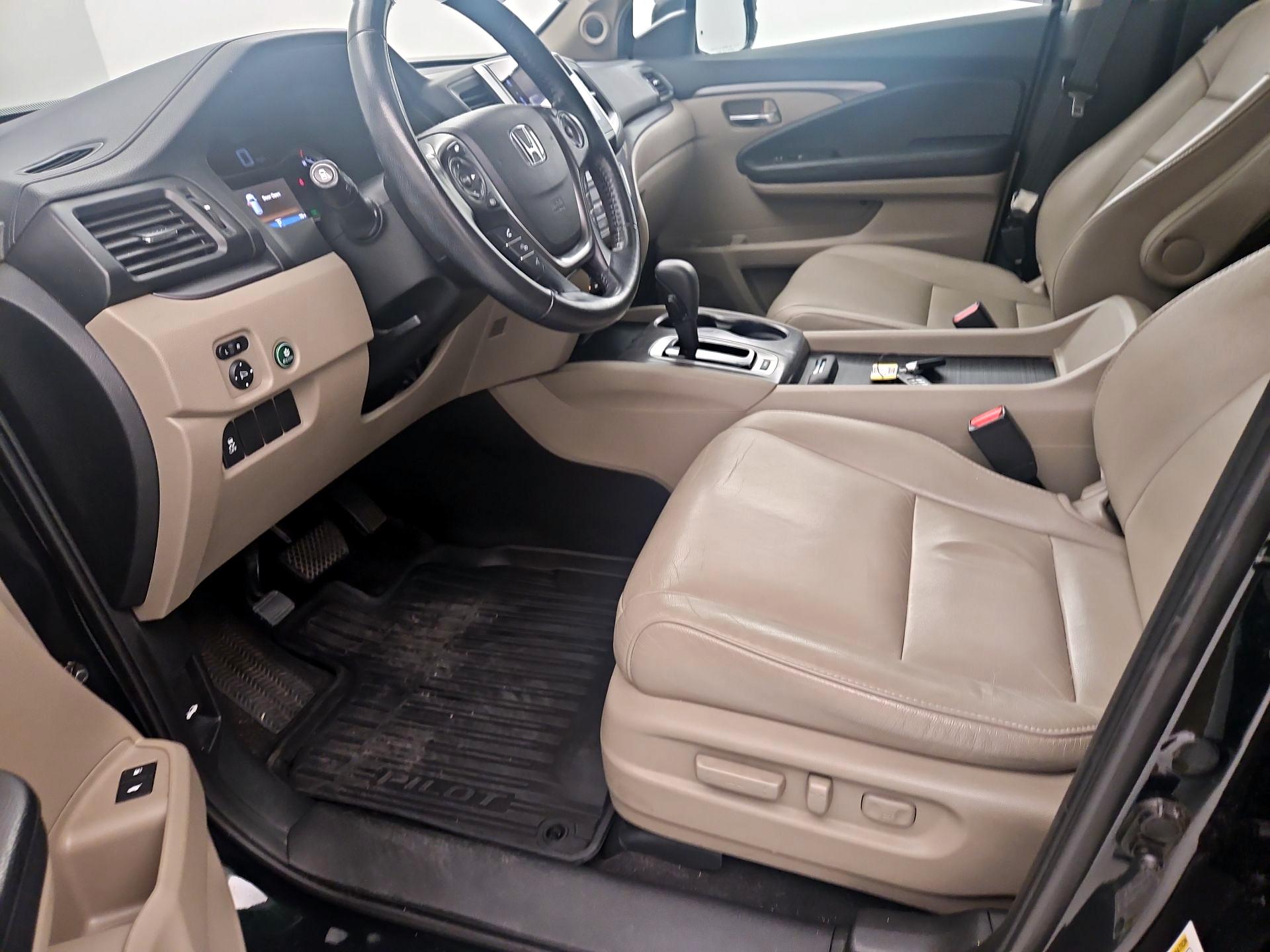 Thumbnail: 2018 Honda Pilot - 11