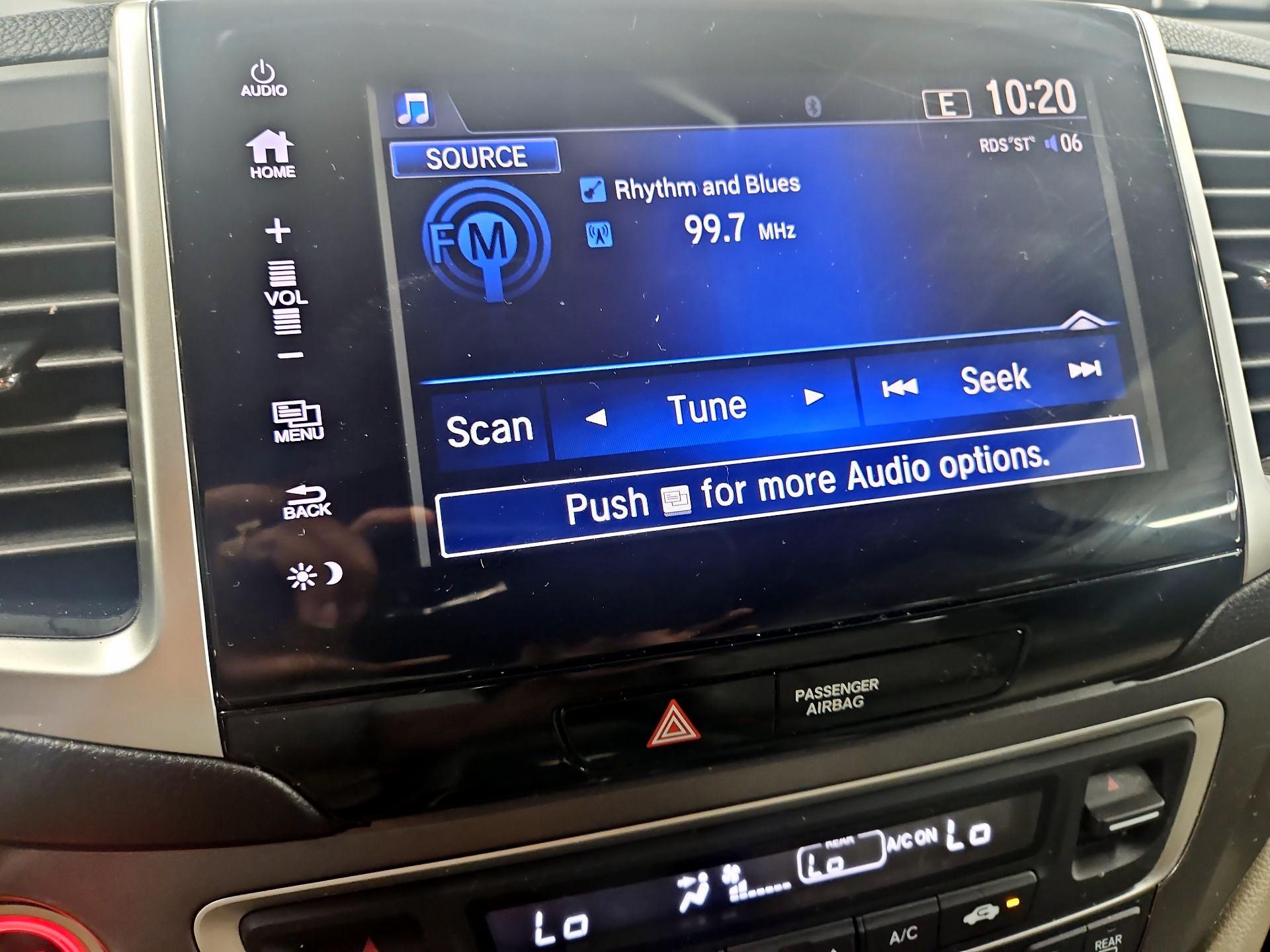 Thumbnail: 2018 Honda Pilot - 15