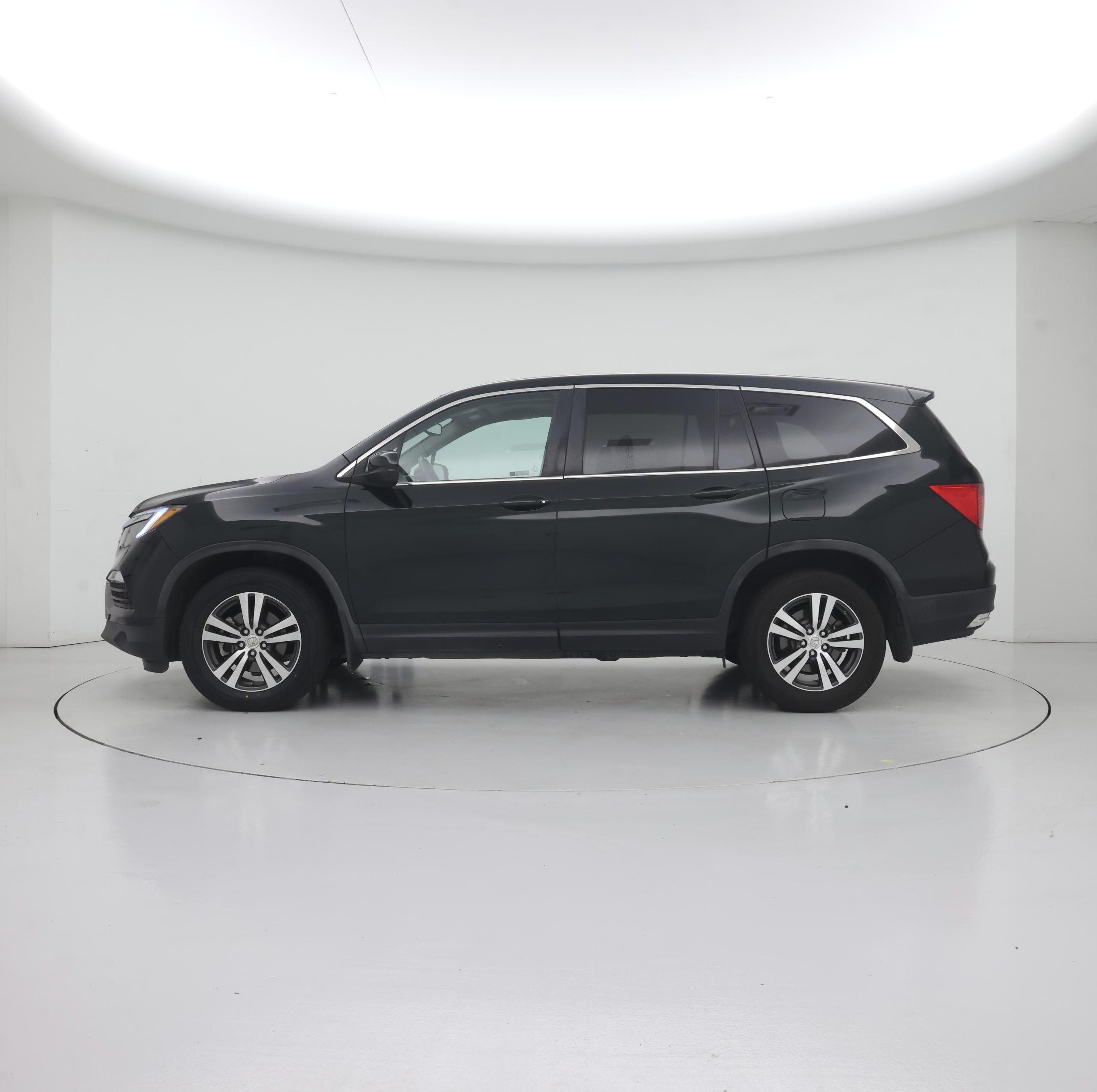 Thumbnail: 2018 Honda Pilot - 3