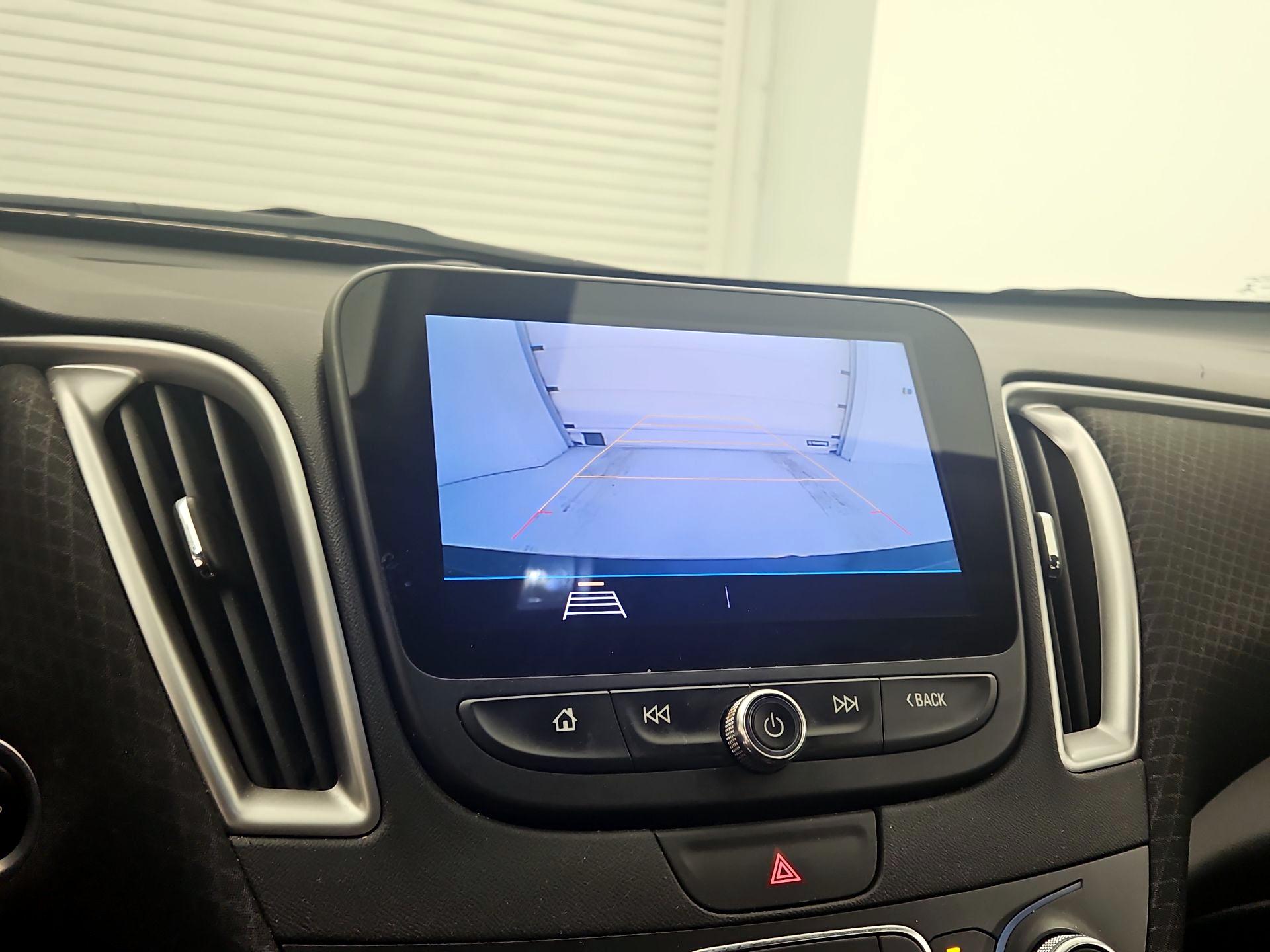 Thumbnail: 2019 Chevrolet Malibu - 14