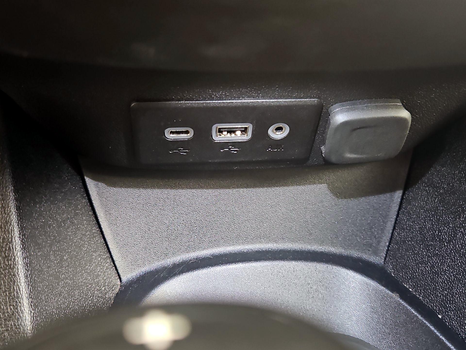 Thumbnail: 2019 Chevrolet Malibu - 18