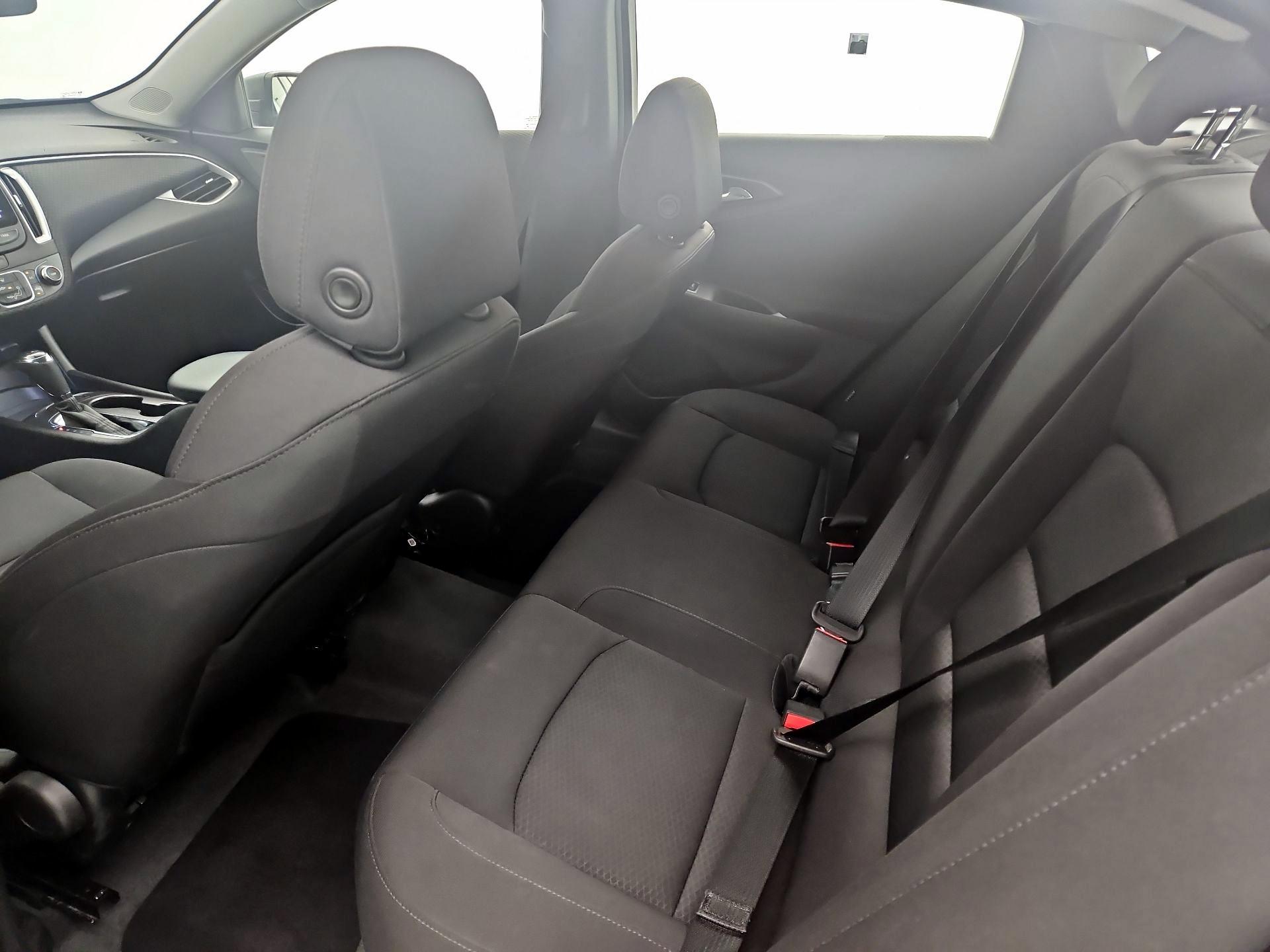 Thumbnail: 2019 Chevrolet Malibu - 19