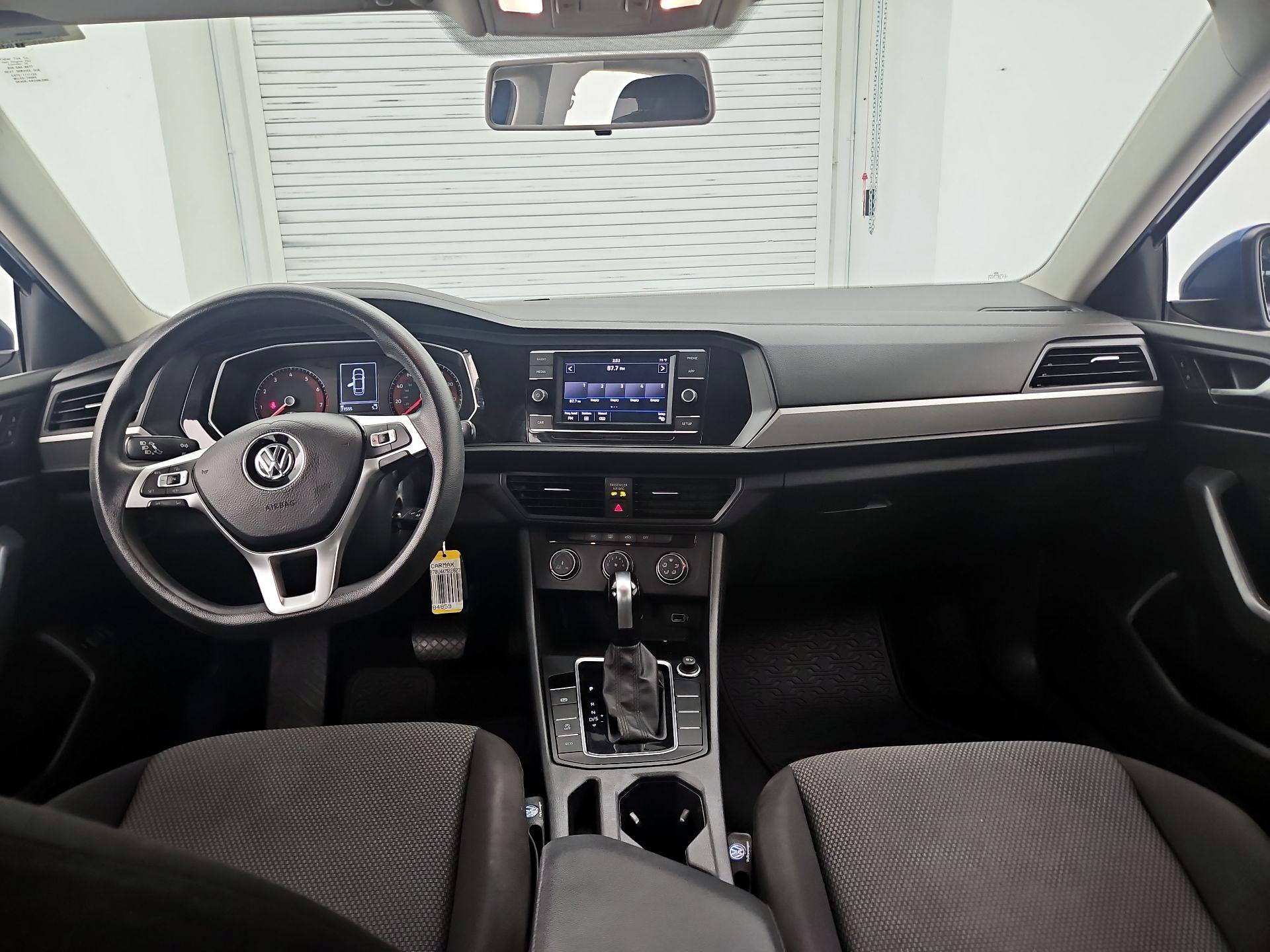 Thumbnail: 2019 Volkswagen Jetta - 9