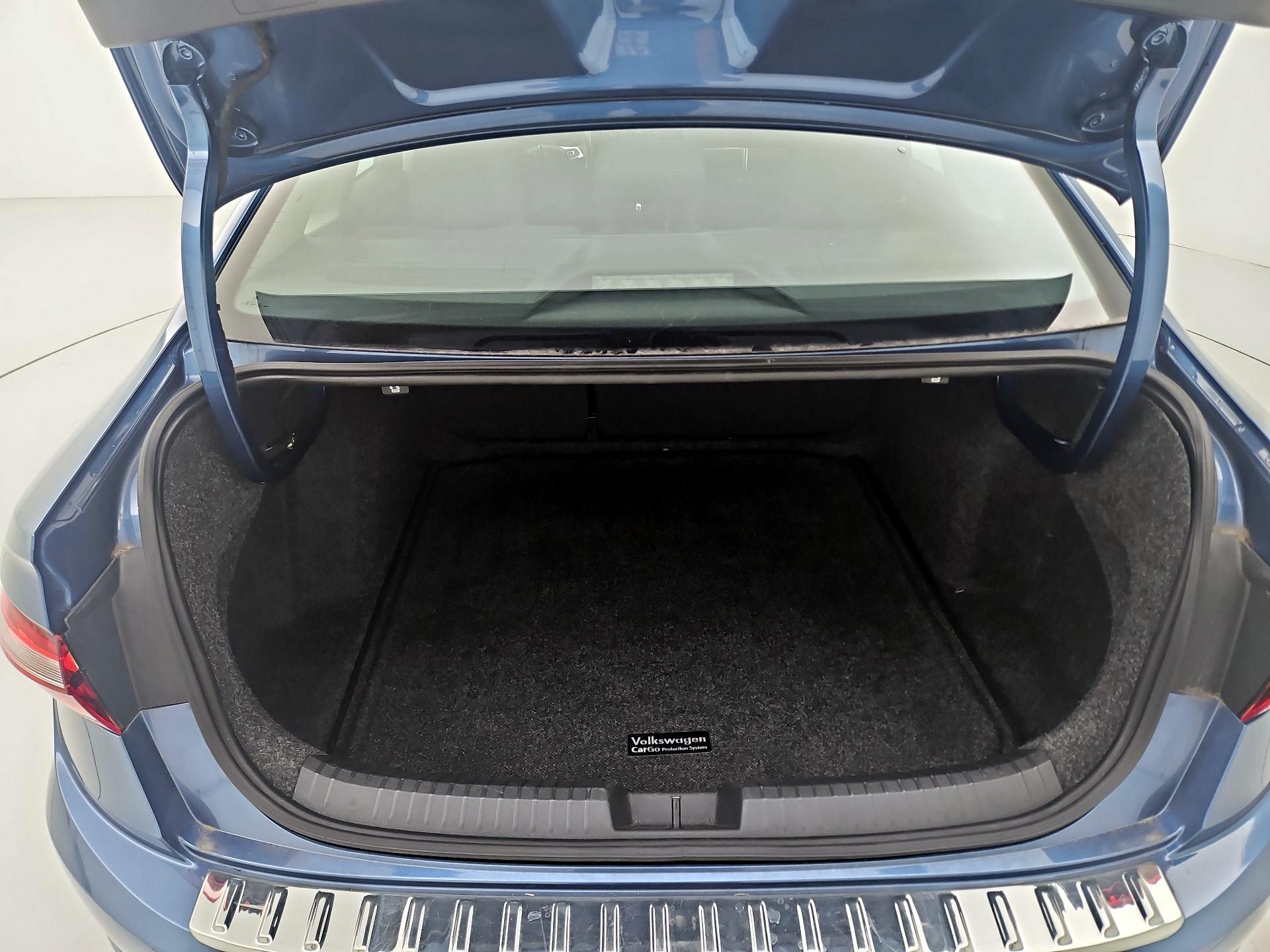 Thumbnail: 2019 Volkswagen Jetta - 20