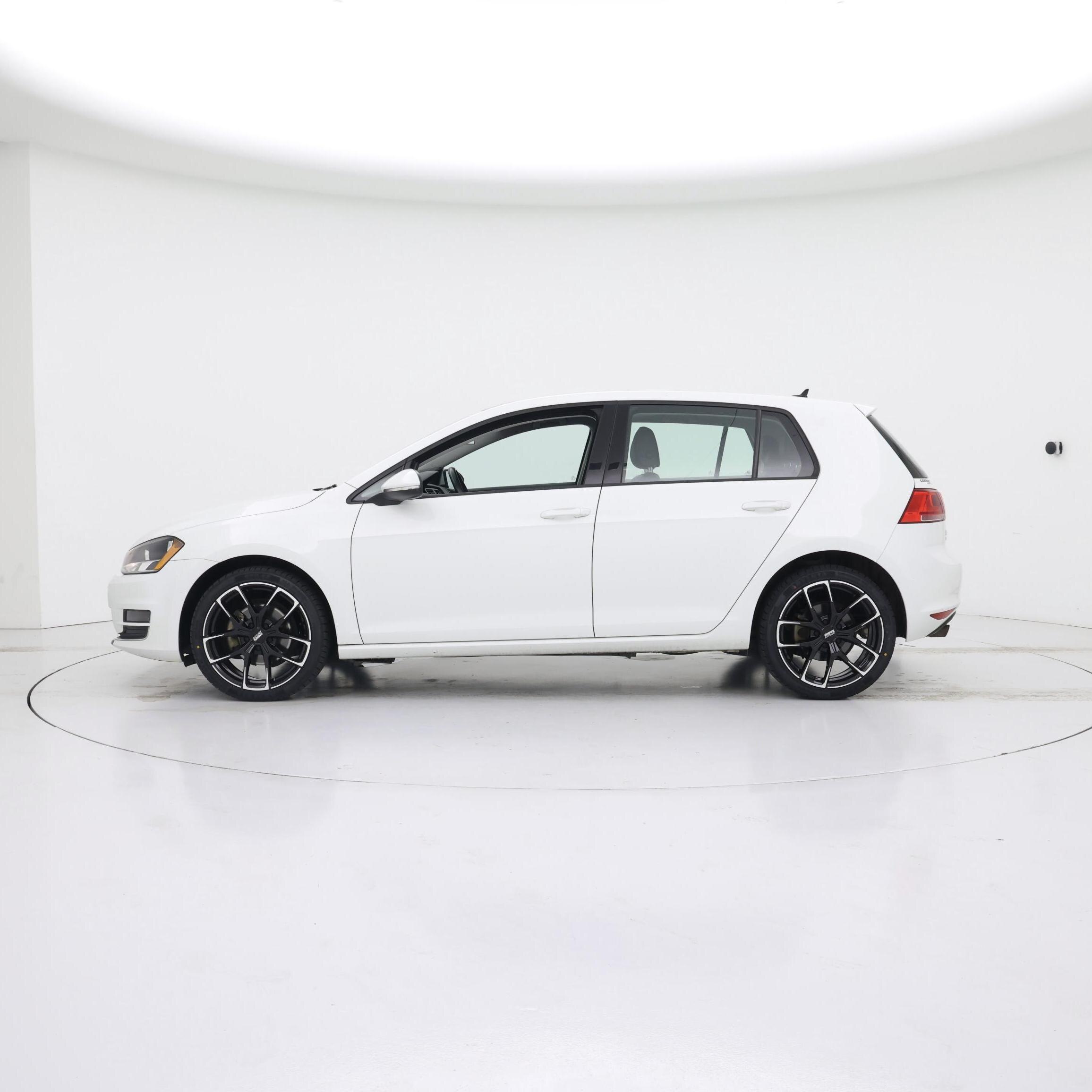 Thumbnail: 2017 Volkswagen Golf - 3