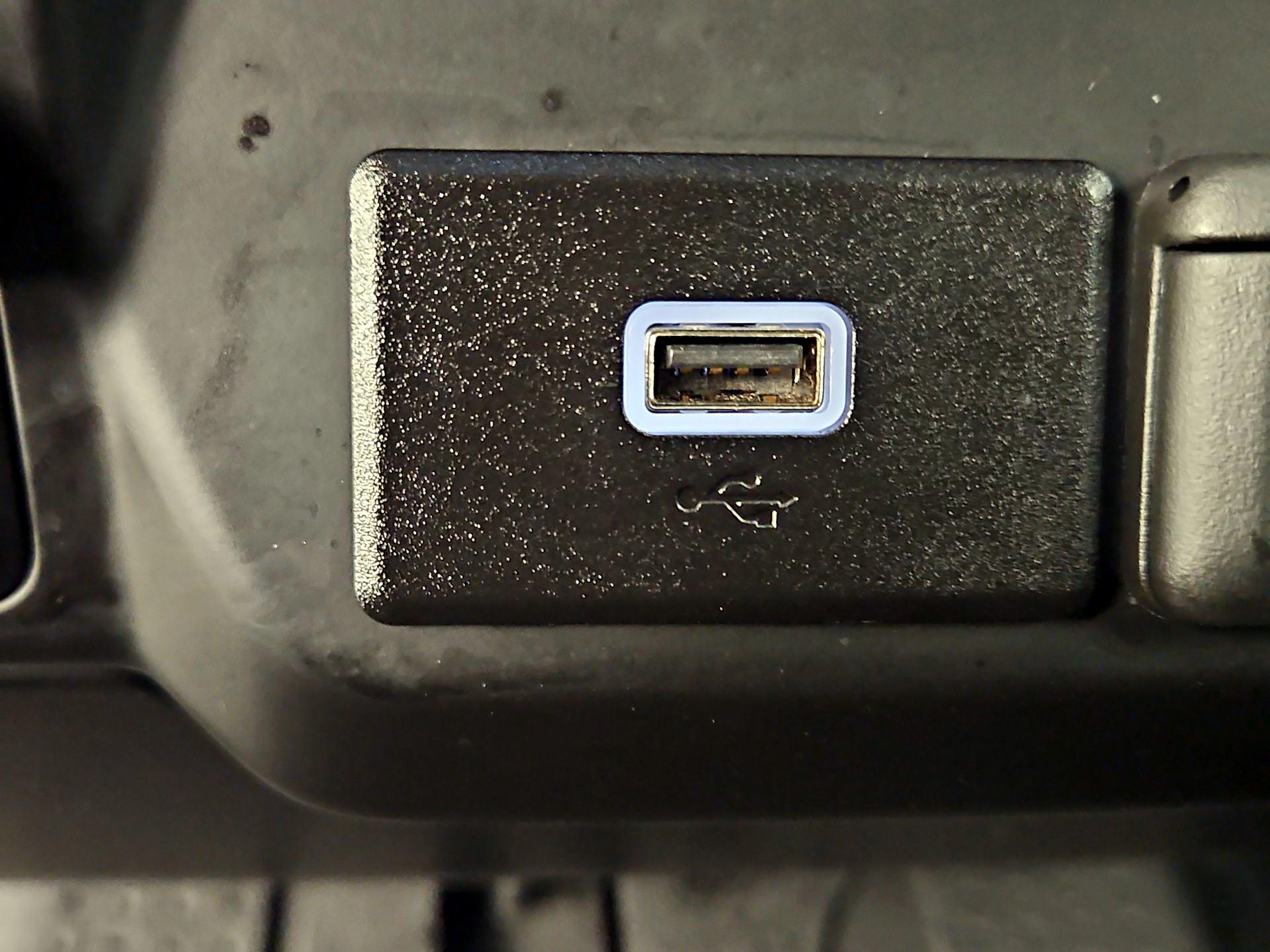 Thumbnail: 2019 Chevrolet Silverado 1500 - 18