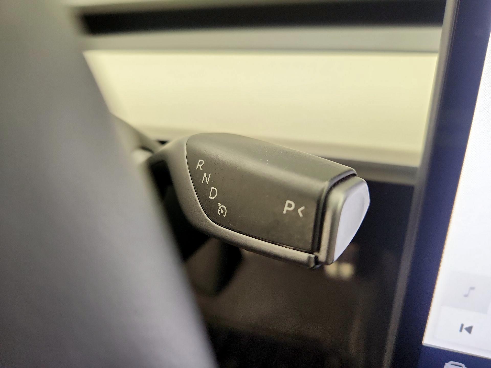Thumbnail: 2022 Tesla Model 3 - 16