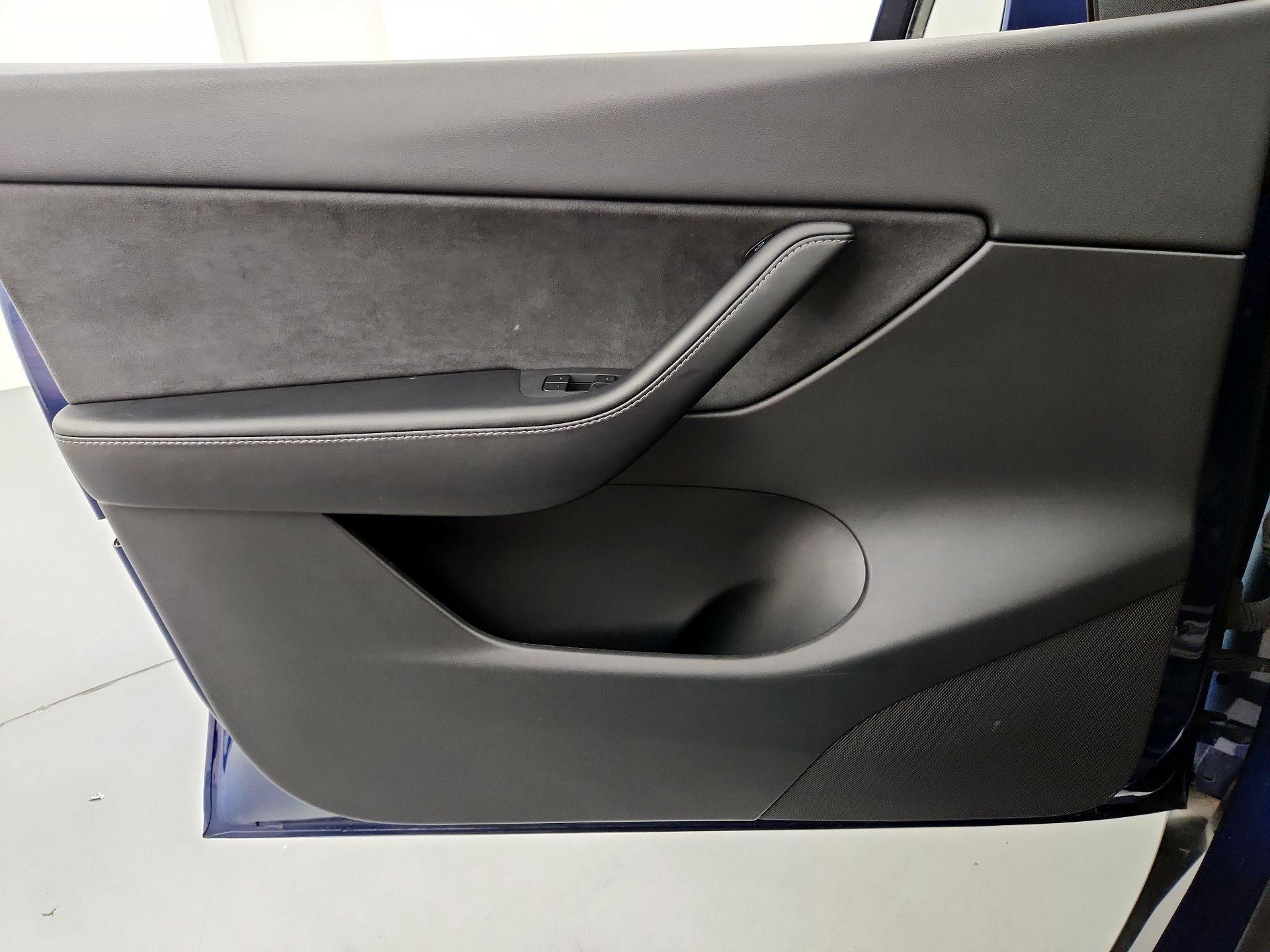 Thumbnail: 2021 Tesla Model Y - 12