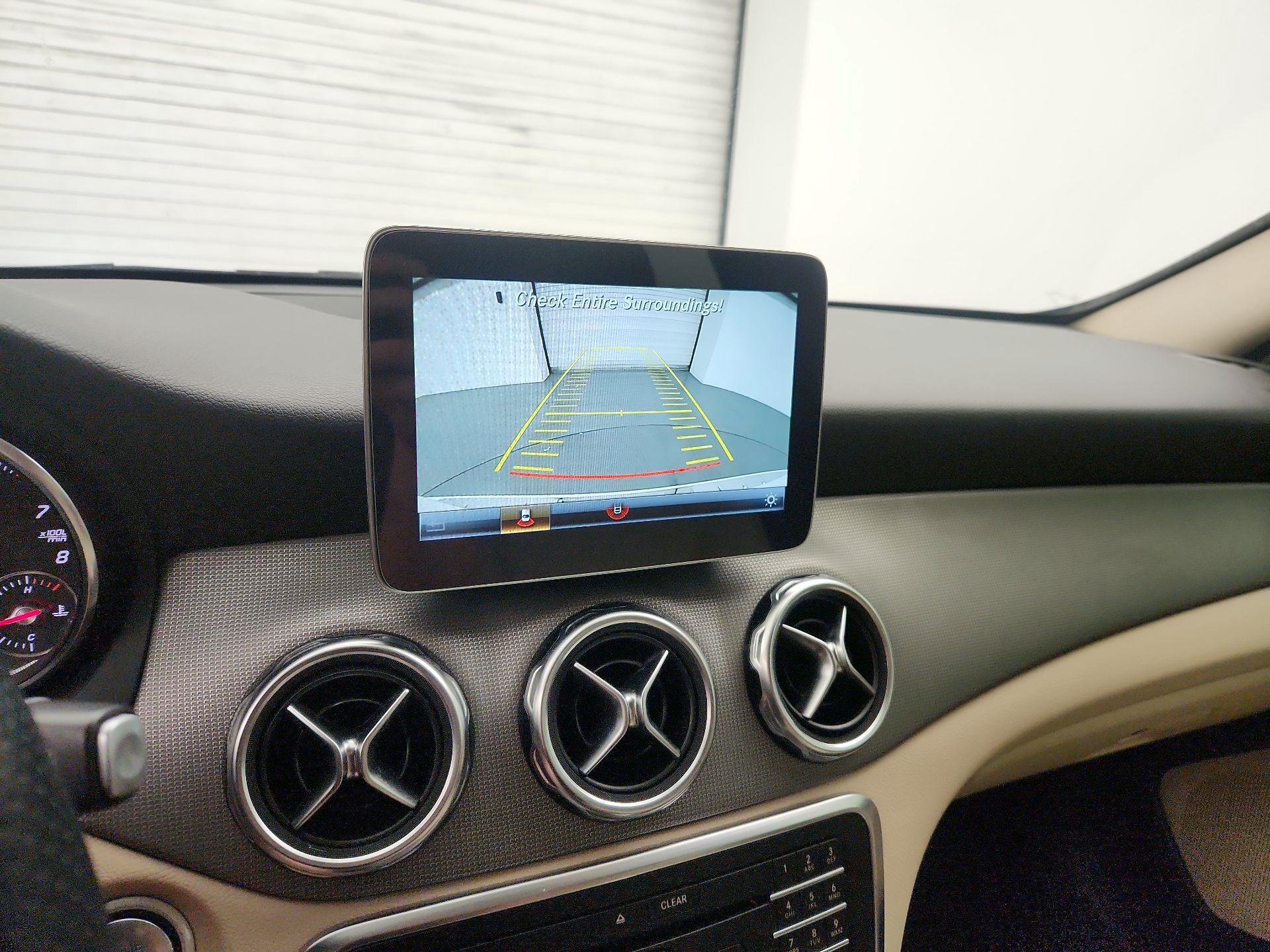 Thumbnail: 2020 Mercedes-Benz GLA - 14