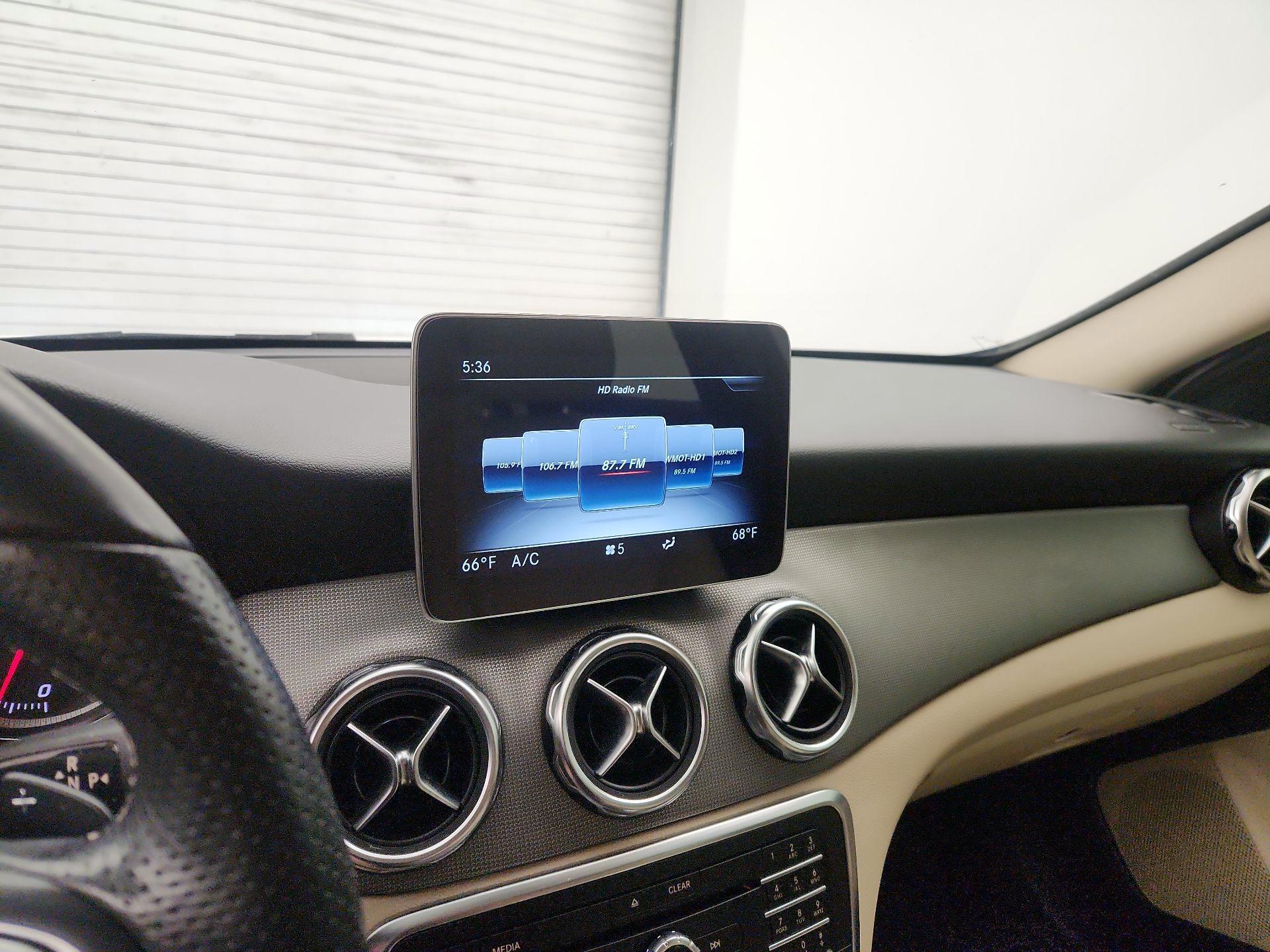 Thumbnail: 2020 Mercedes-Benz GLA - 15