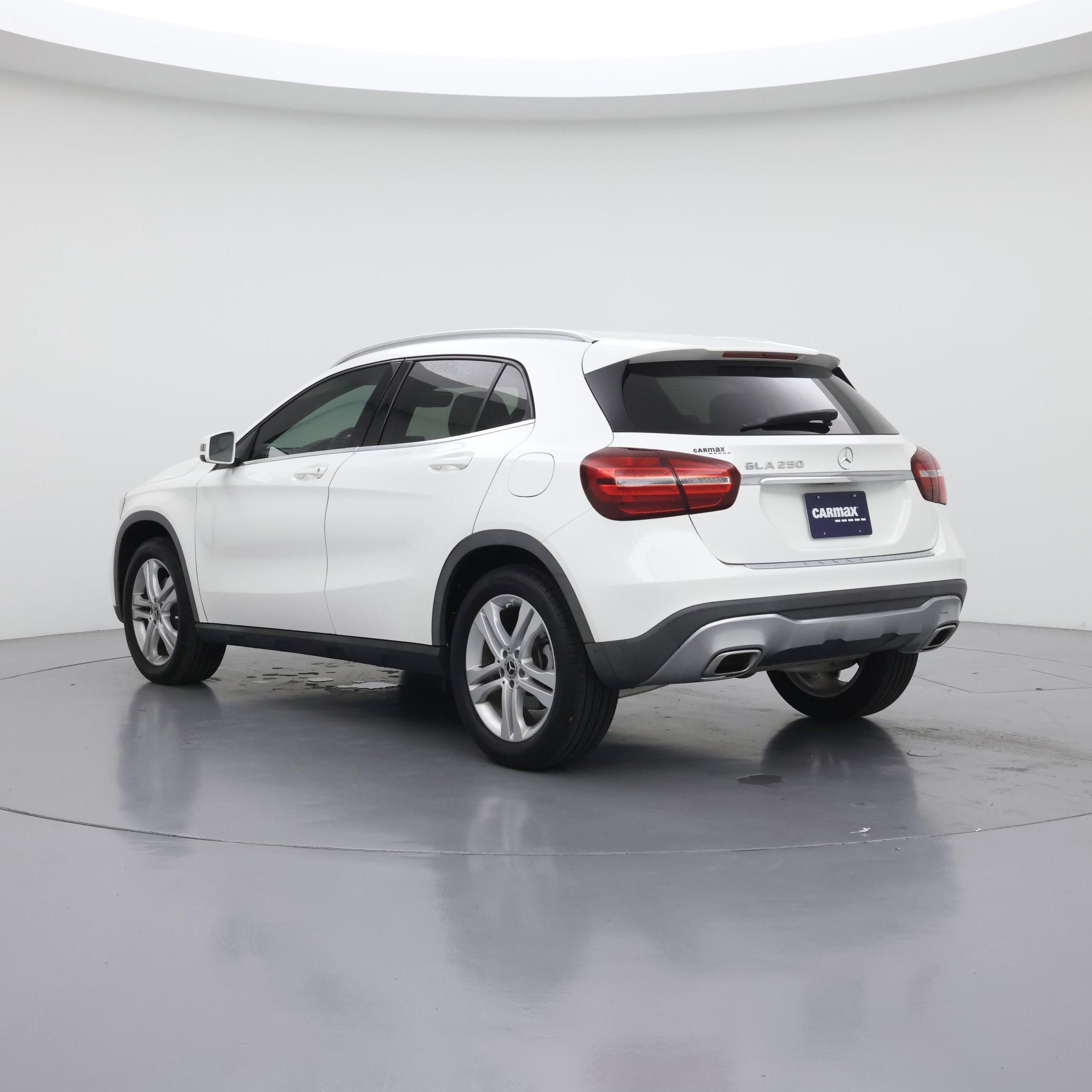 Thumbnail: 2020 Mercedes-Benz GLA - 2