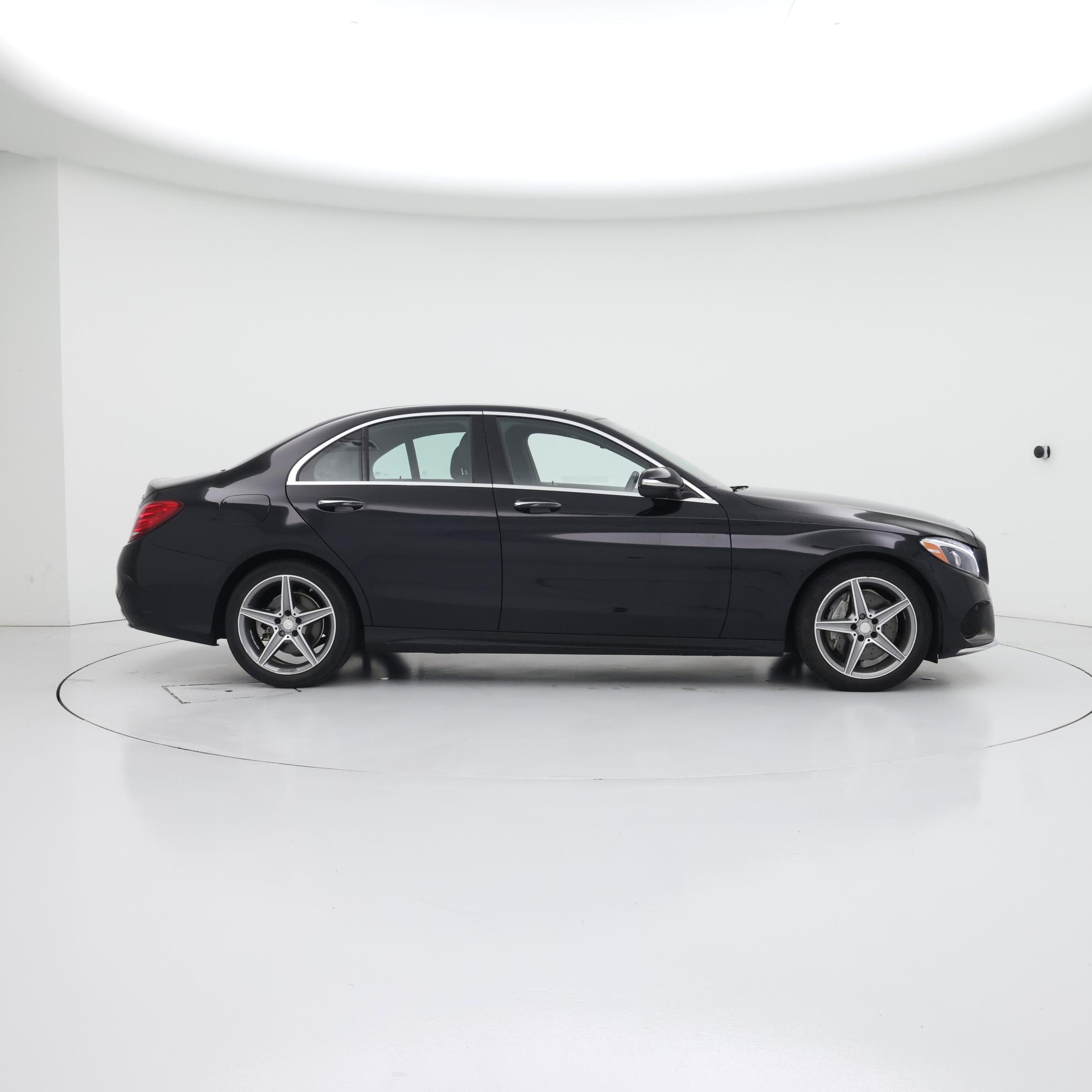 Thumbnail: 2015 Mercedes-Benz C-Class - 7