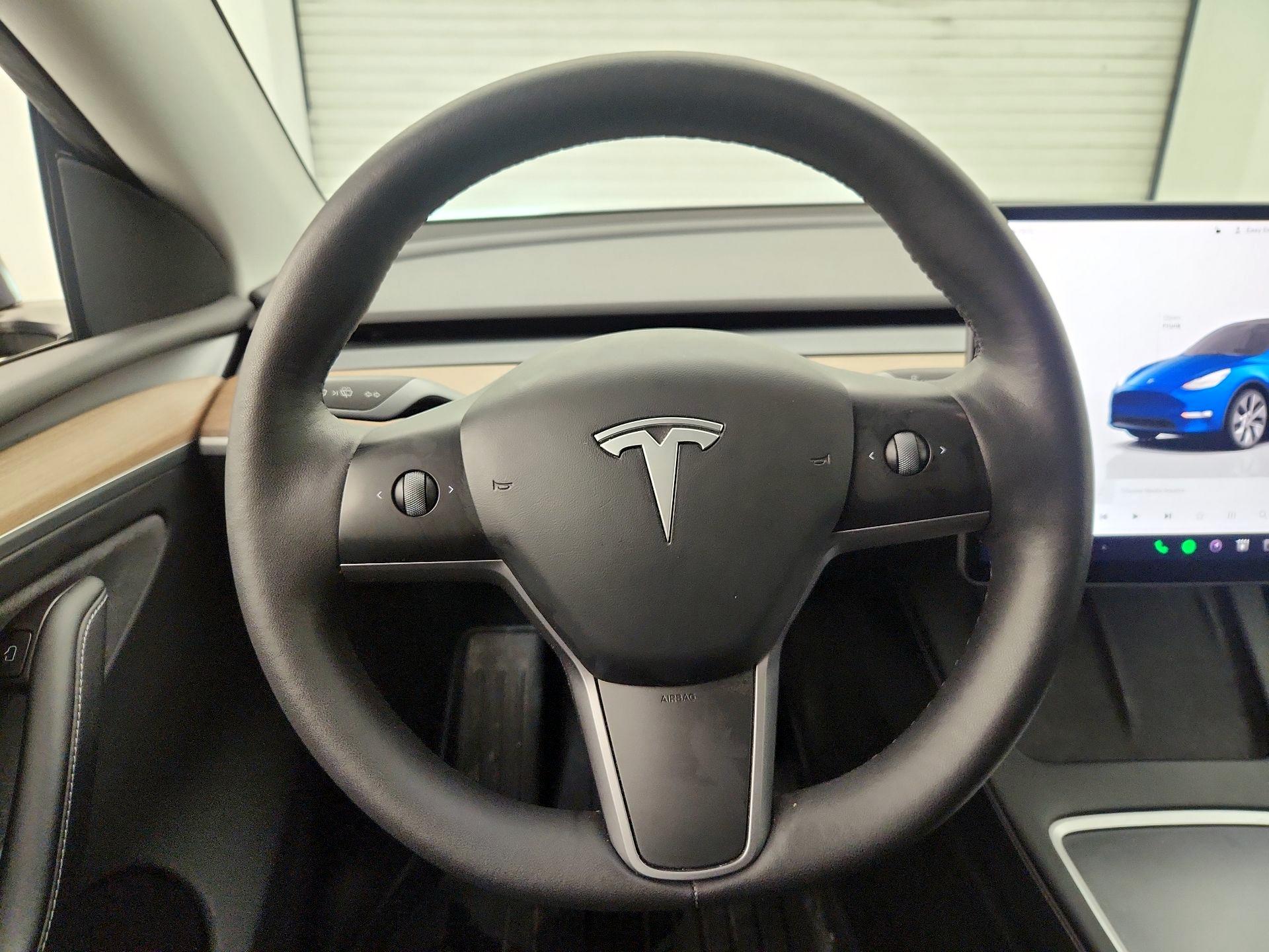 Thumbnail: 2023 Tesla Model Y - 10