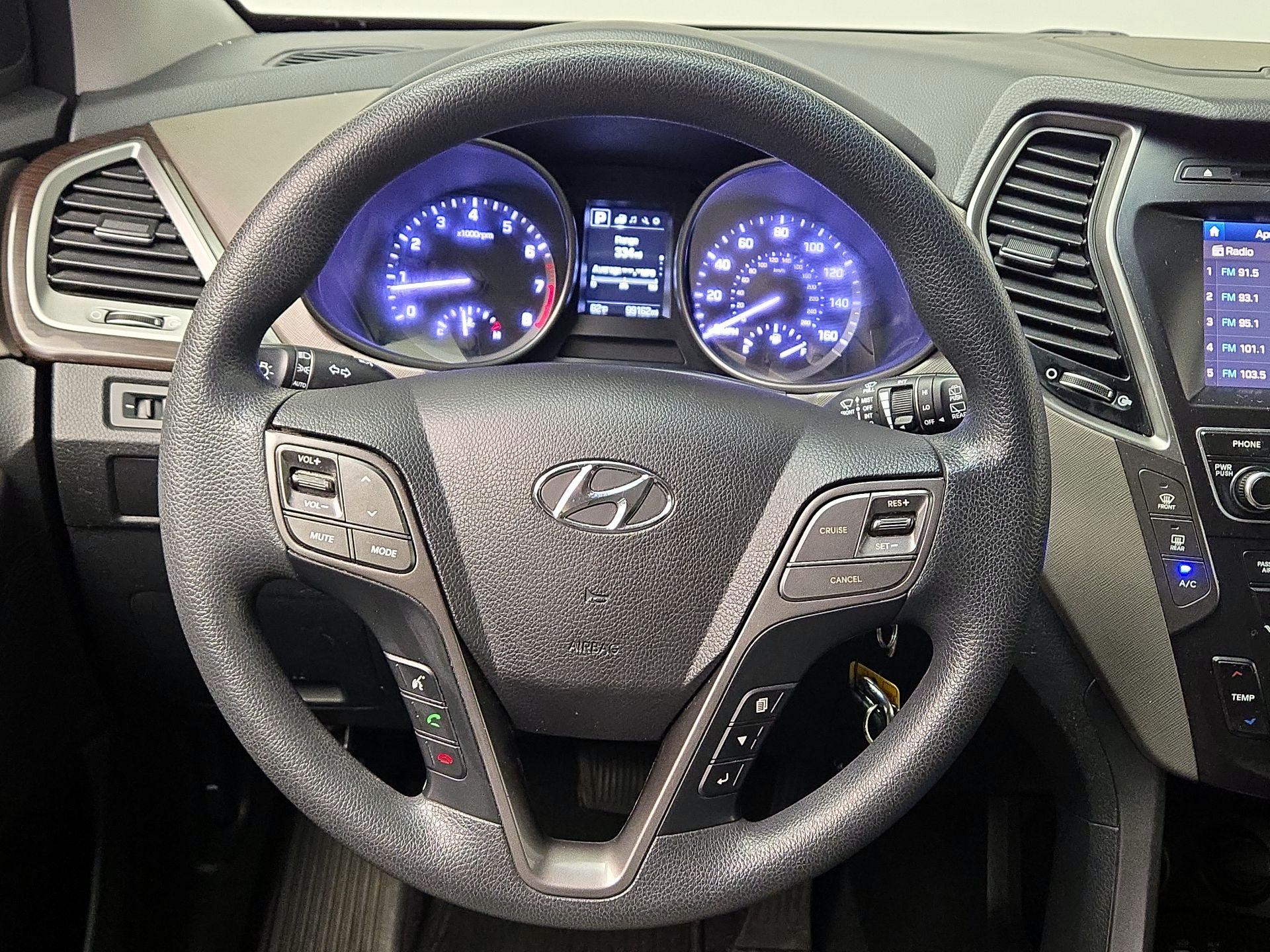 Thumbnail: 2018 Hyundai Santa Fe - 10