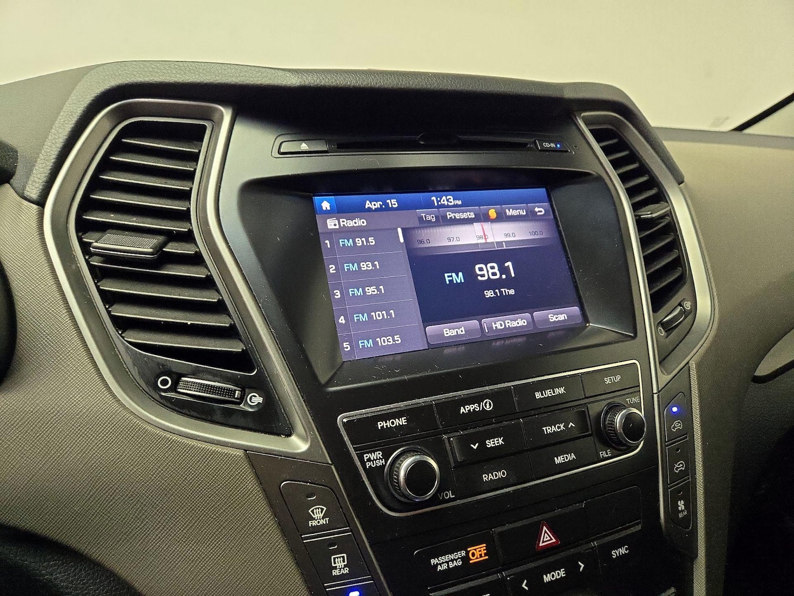 2018 Hyundai Santa Fe SE - Photo 16
