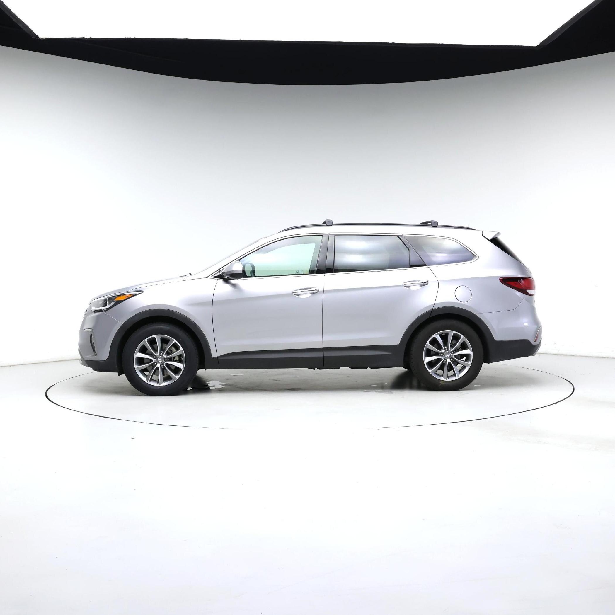 Thumbnail: 2018 Hyundai Santa Fe - 3