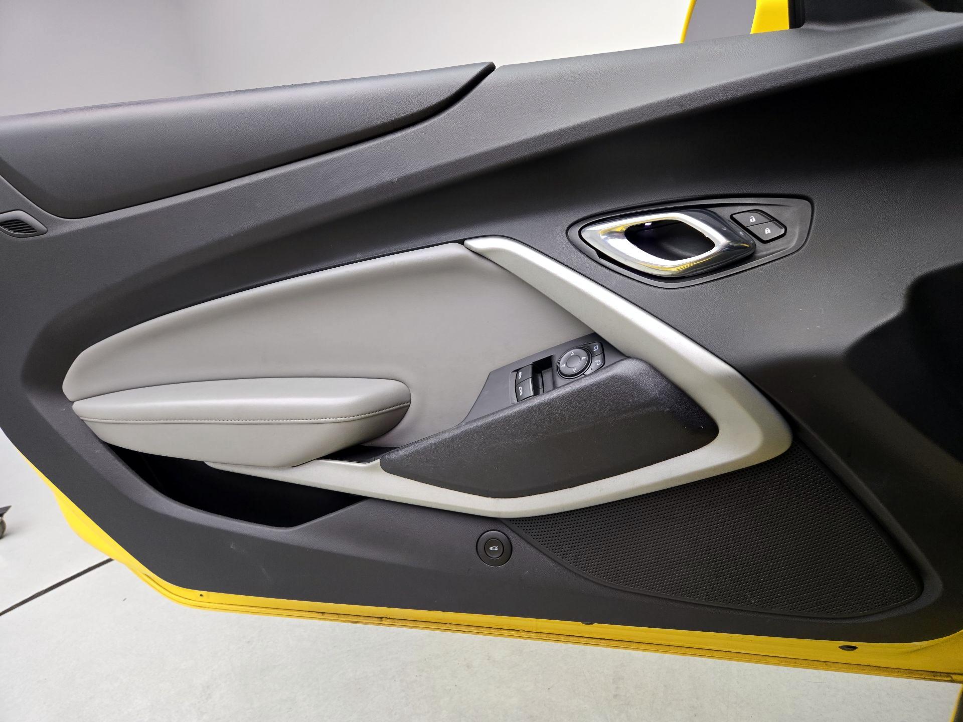 Thumbnail: 2017 Chevrolet Camaro - 12