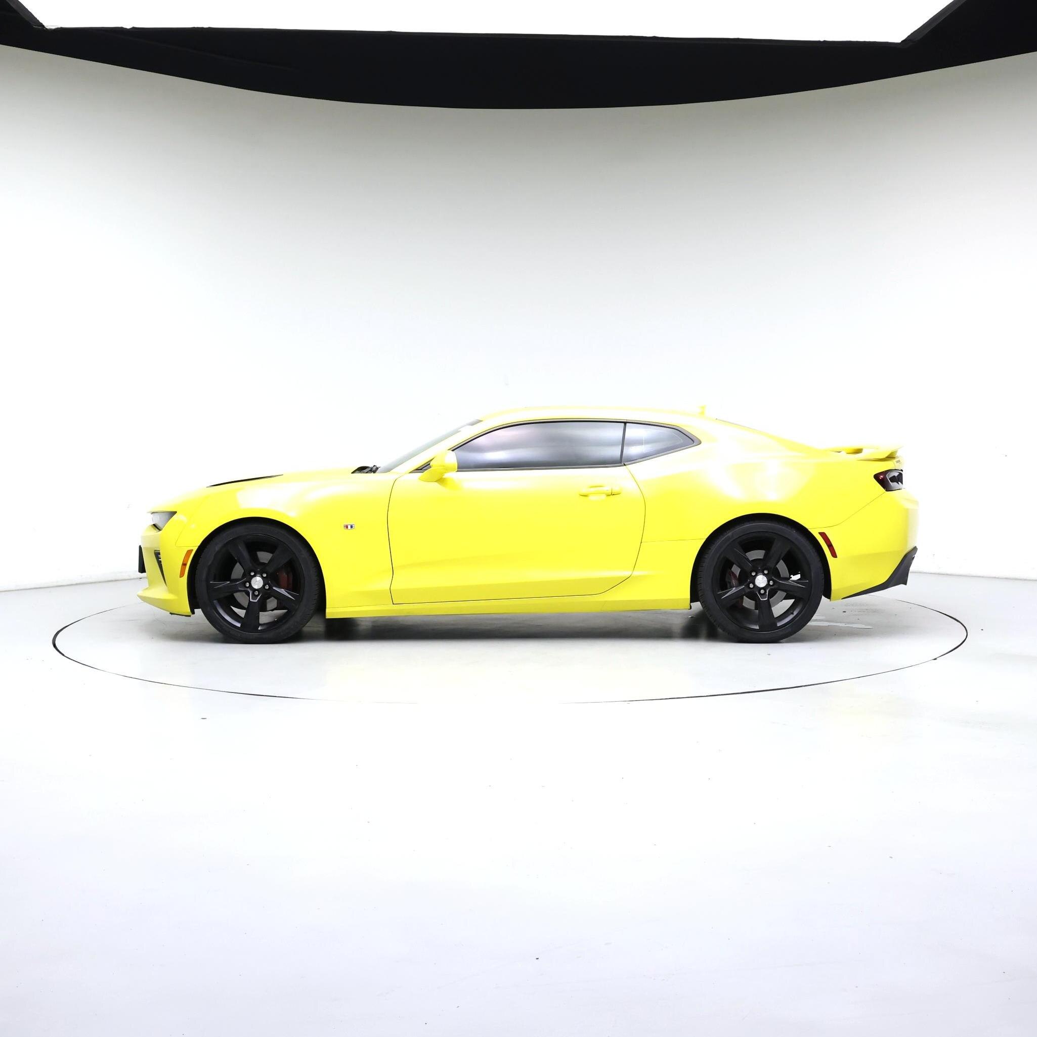 Thumbnail: 2017 Chevrolet Camaro - 3