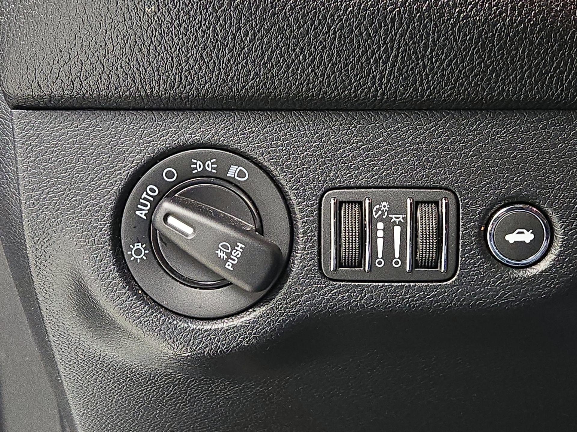 Thumbnail: 2018 Dodge Challenger - 13