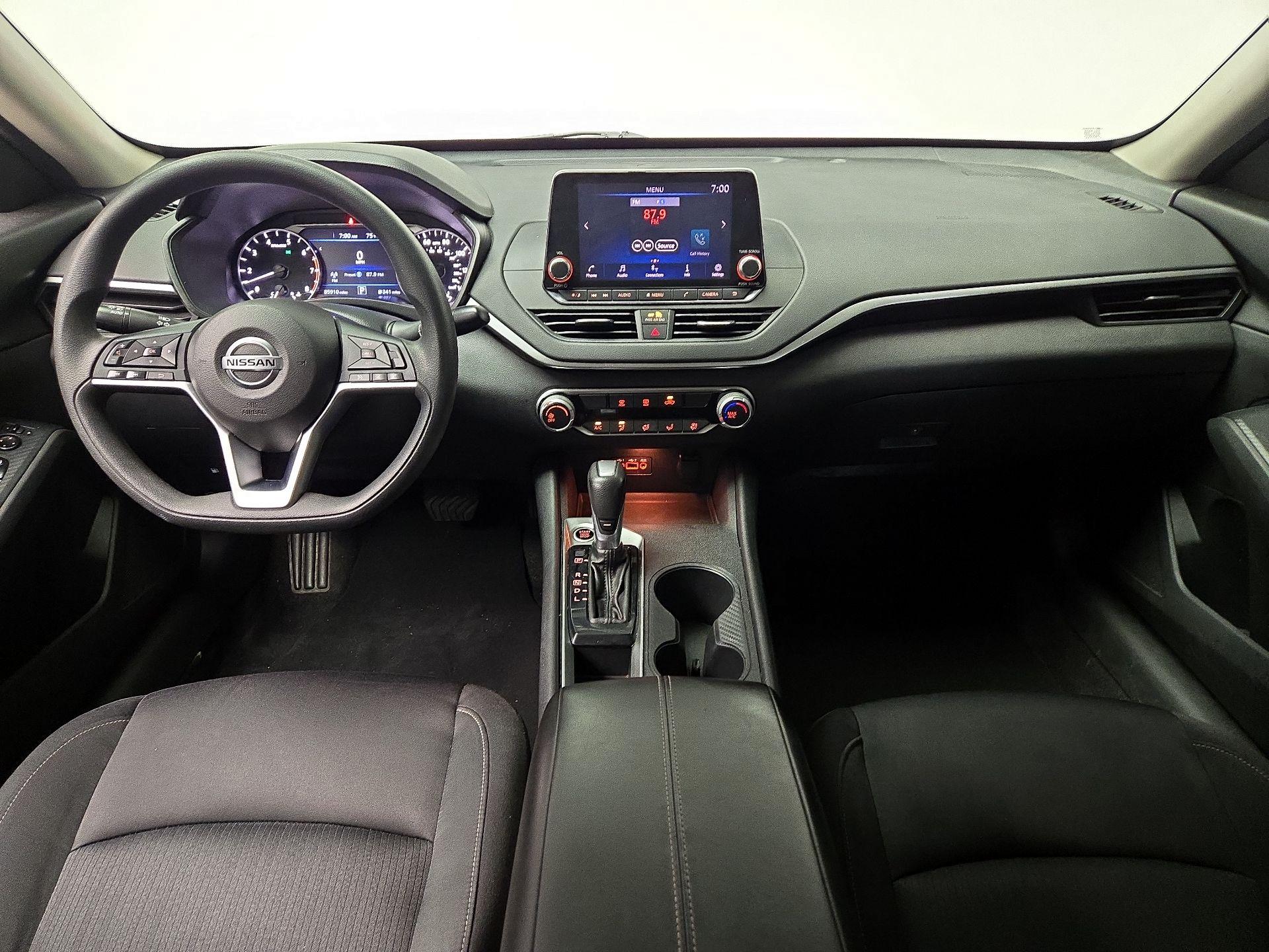 Thumbnail: 2019 Nissan Altima - 9