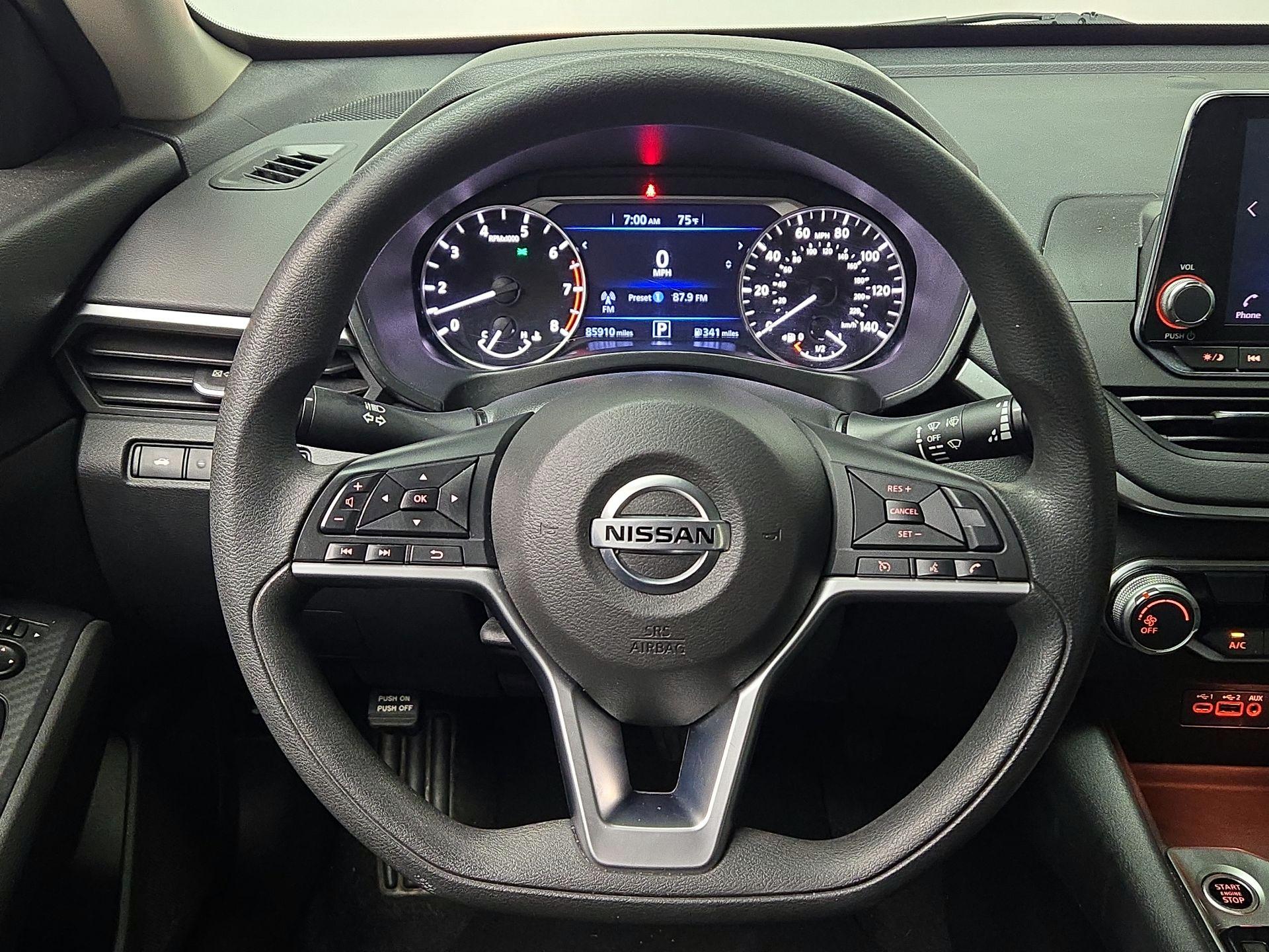 Thumbnail: 2019 Nissan Altima - 10