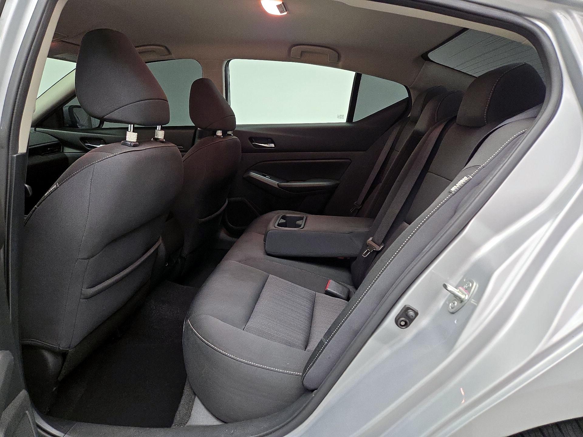 Thumbnail: 2019 Nissan Altima - 19