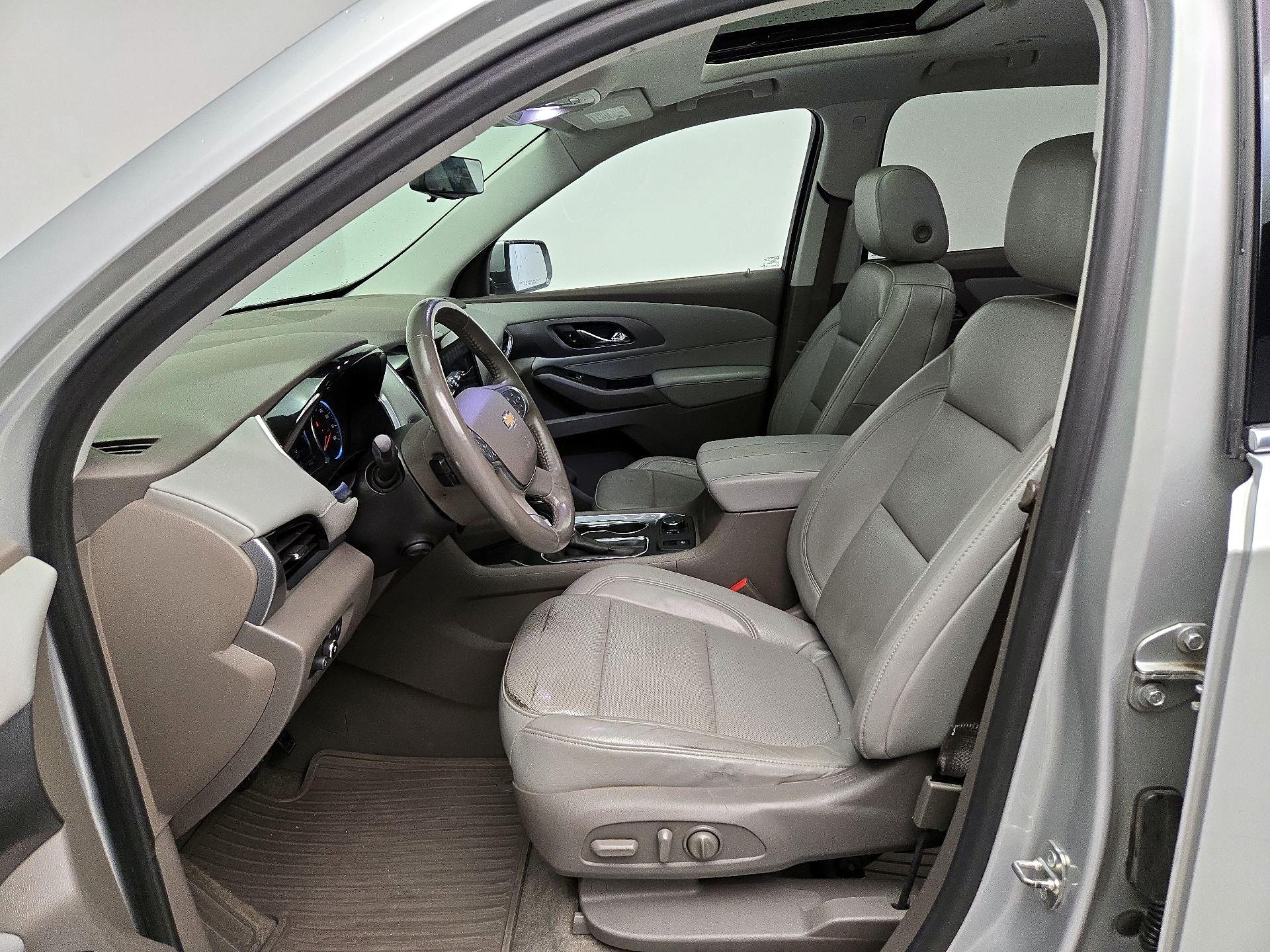 Thumbnail: 2018 Chevrolet Traverse - 11