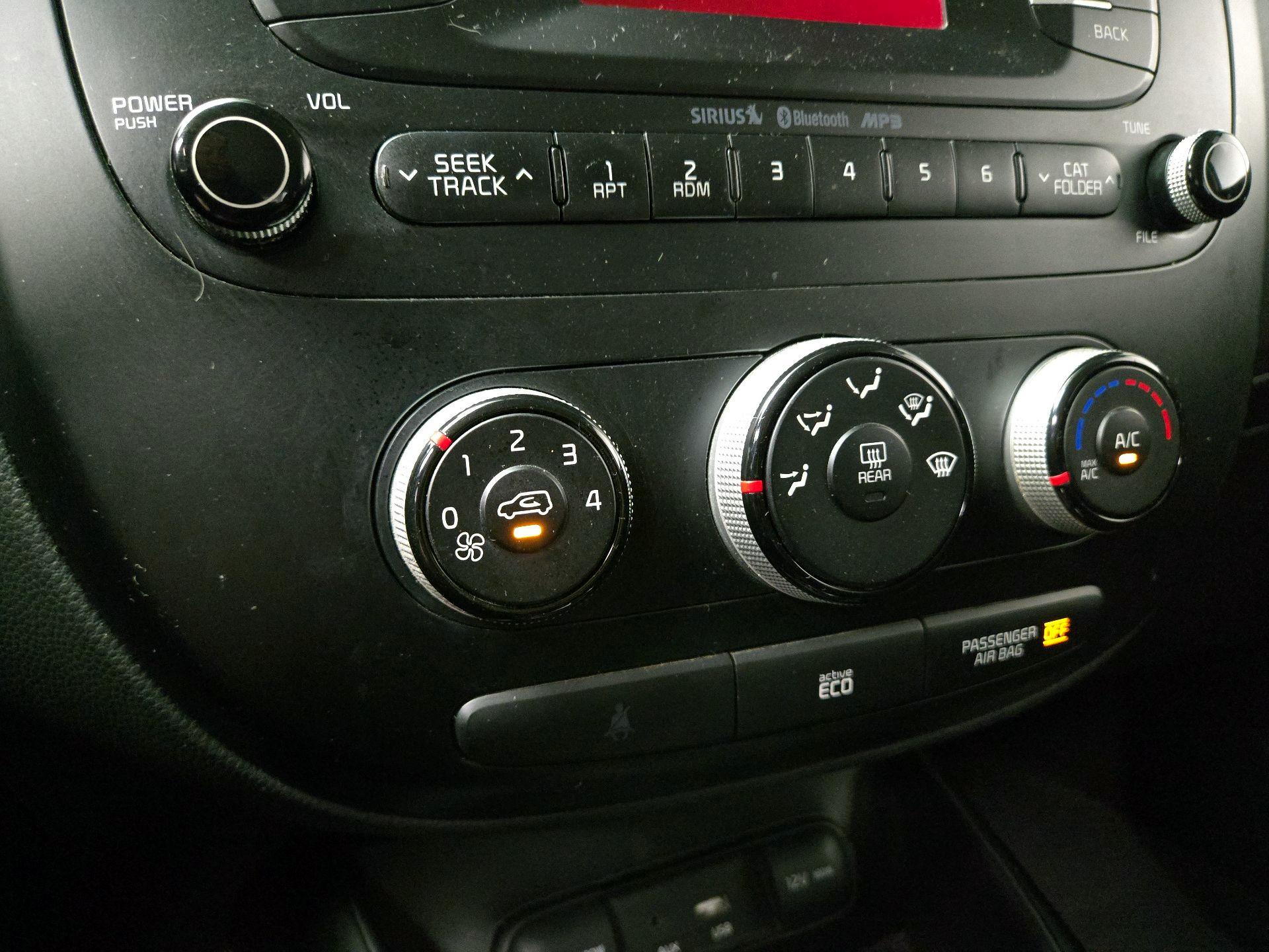 Thumbnail: 2016 Kia Soul - 15