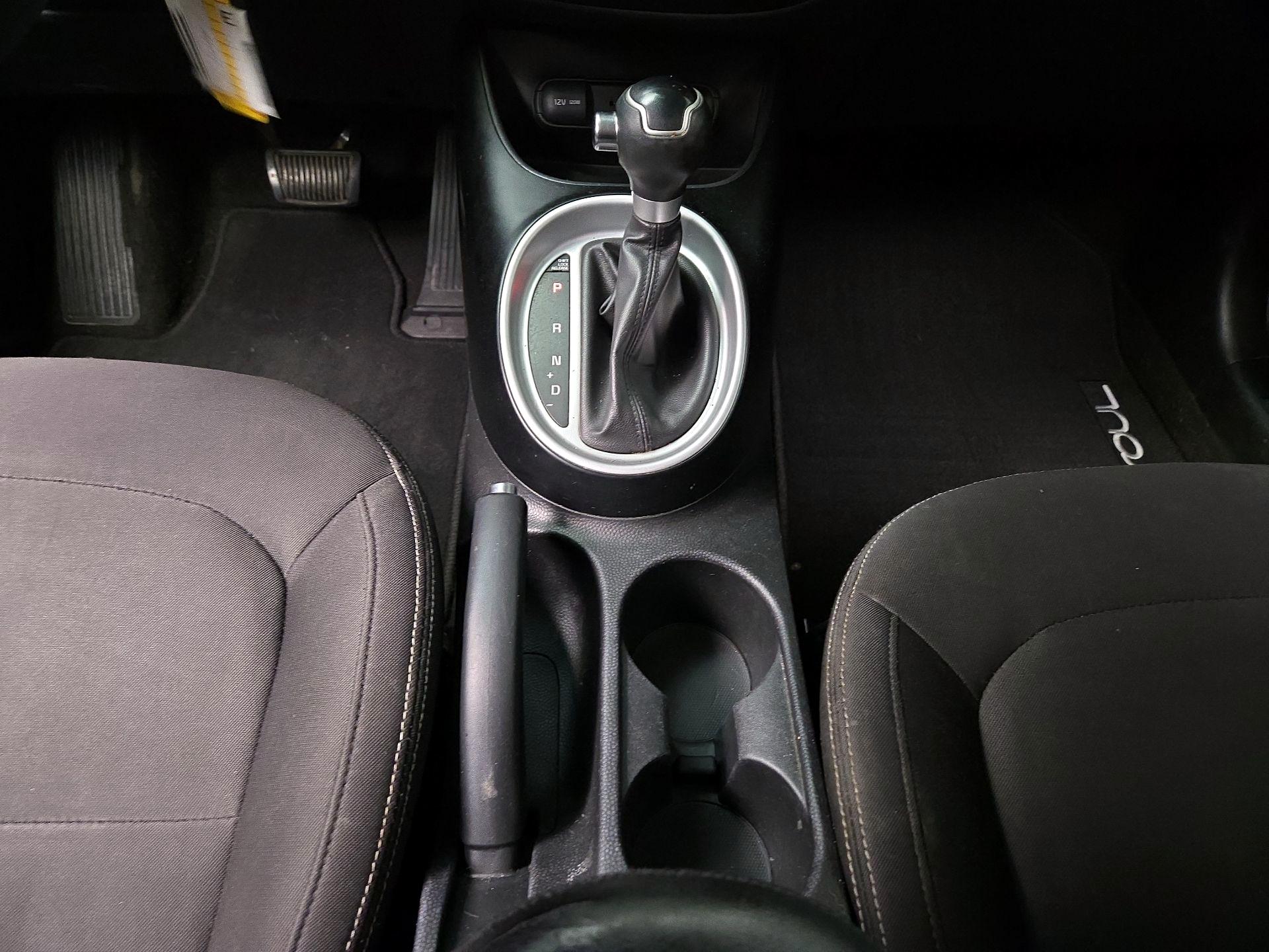 Thumbnail: 2016 Kia Soul - 16