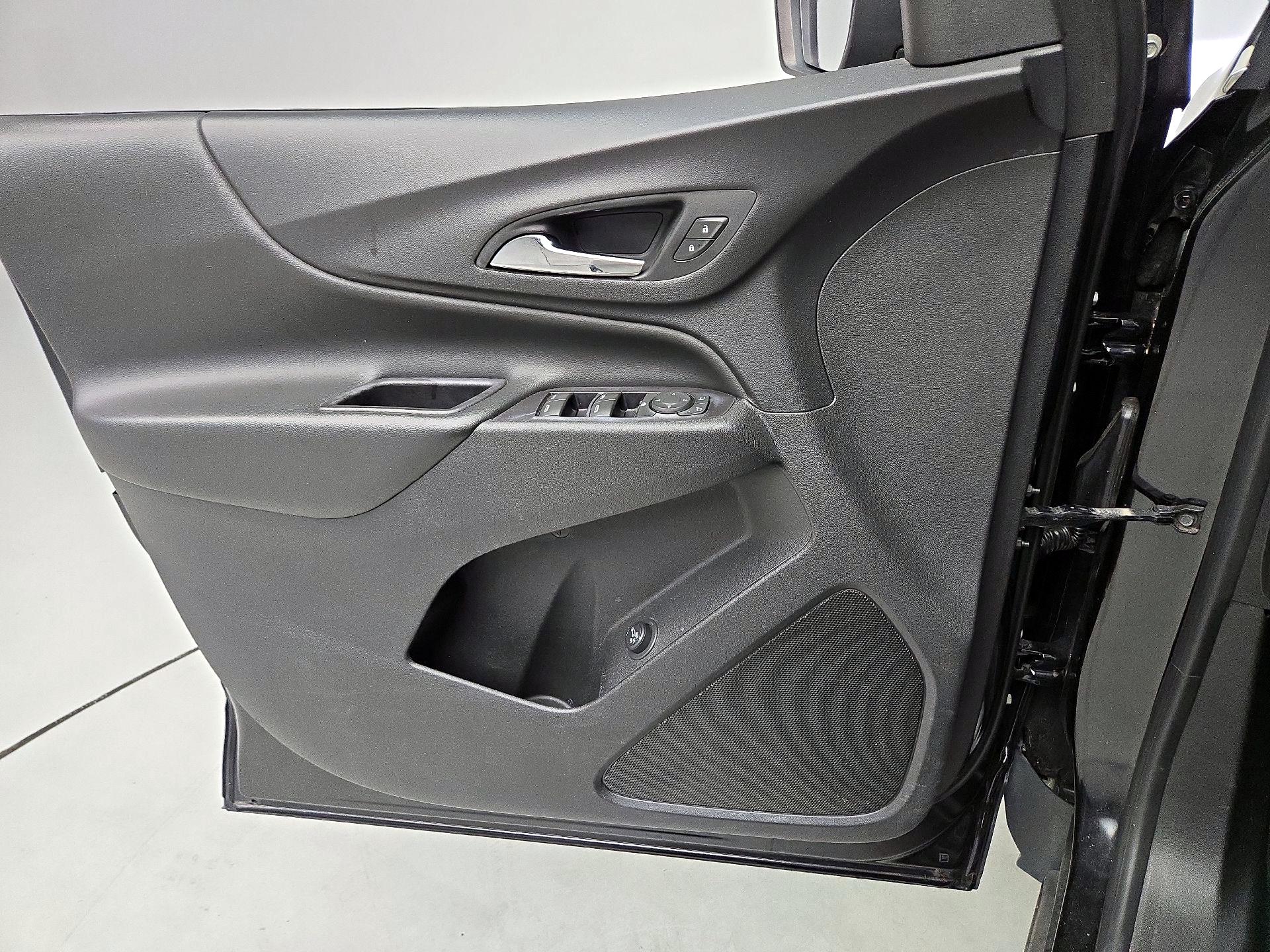Thumbnail: 2020 Chevrolet Equinox - 12
