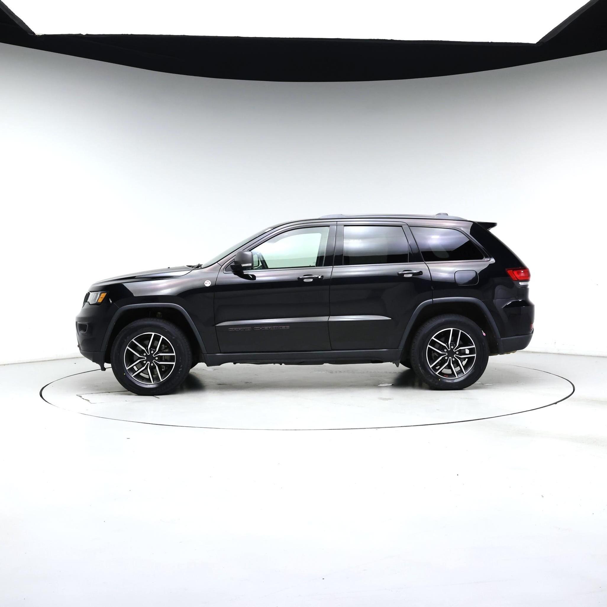 Thumbnail: 2021 Jeep Grand Cherokee - 3