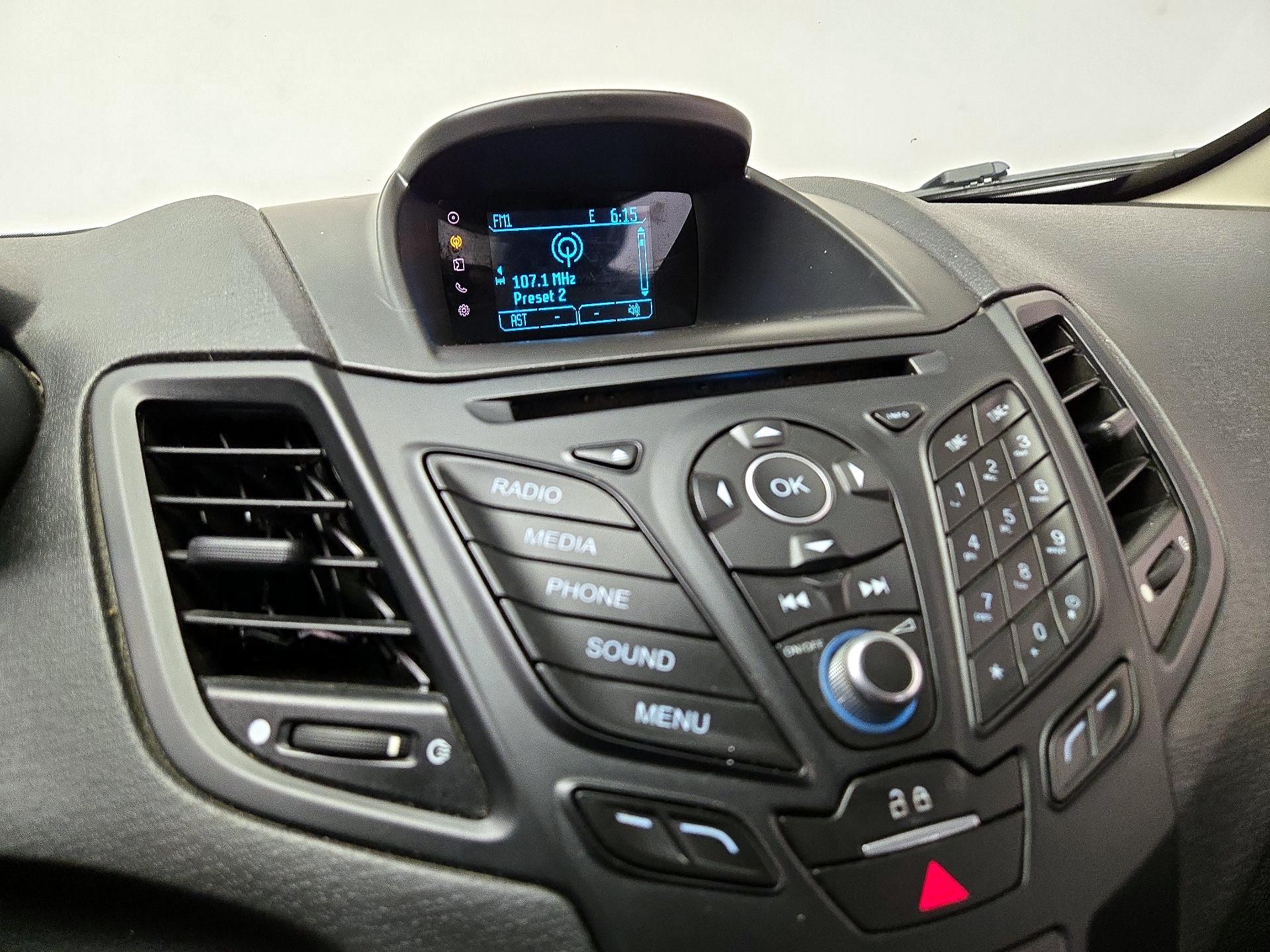 Thumbnail: 2016 Ford Fiesta - 14