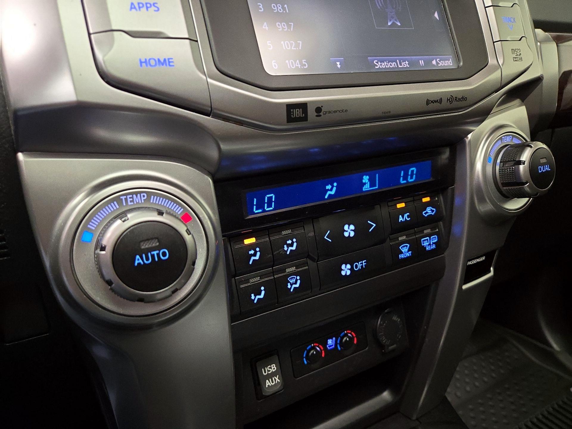 Thumbnail: 2019 Toyota 4Runner - 16