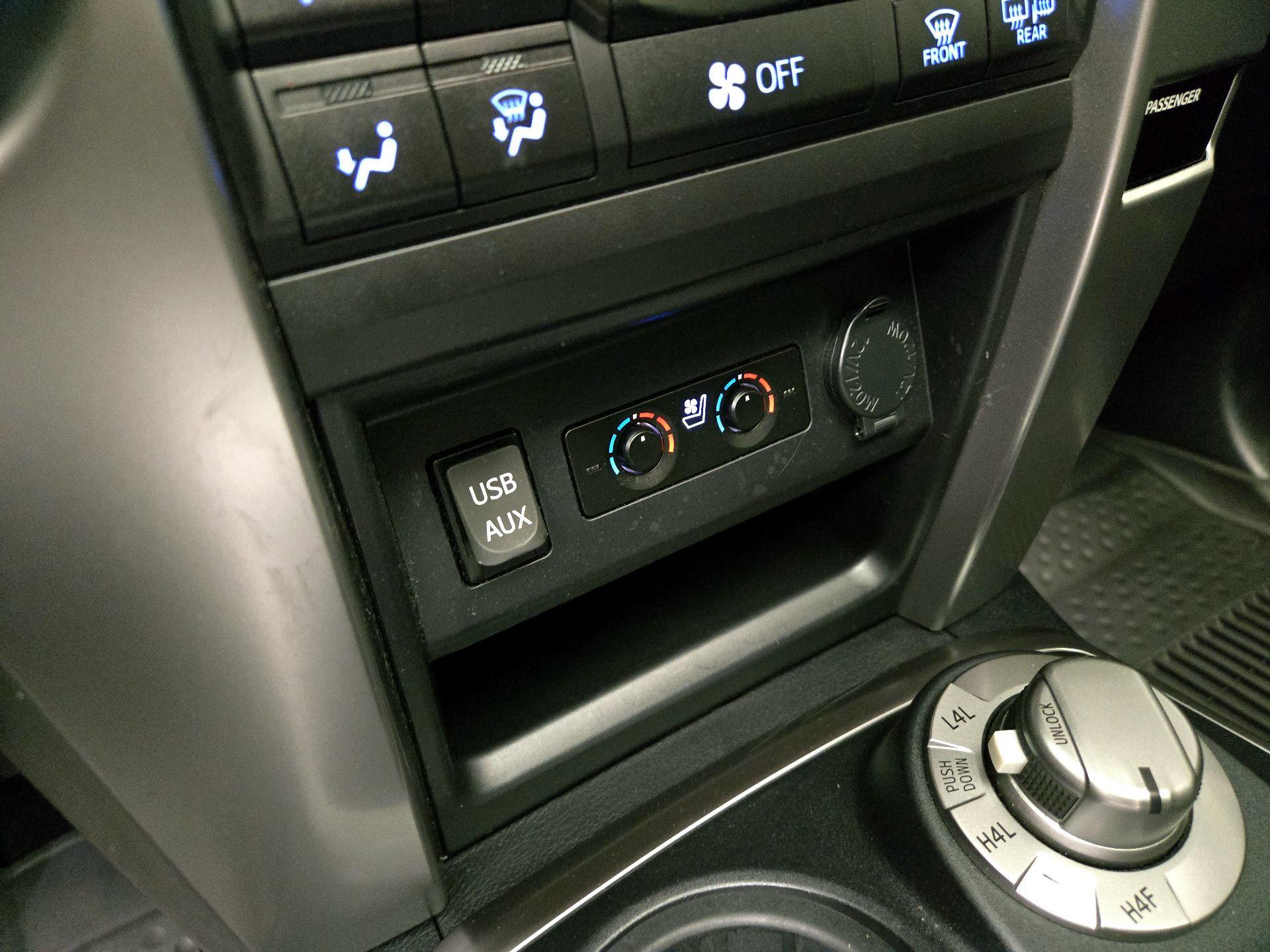 Thumbnail: 2019 Toyota 4Runner - 18