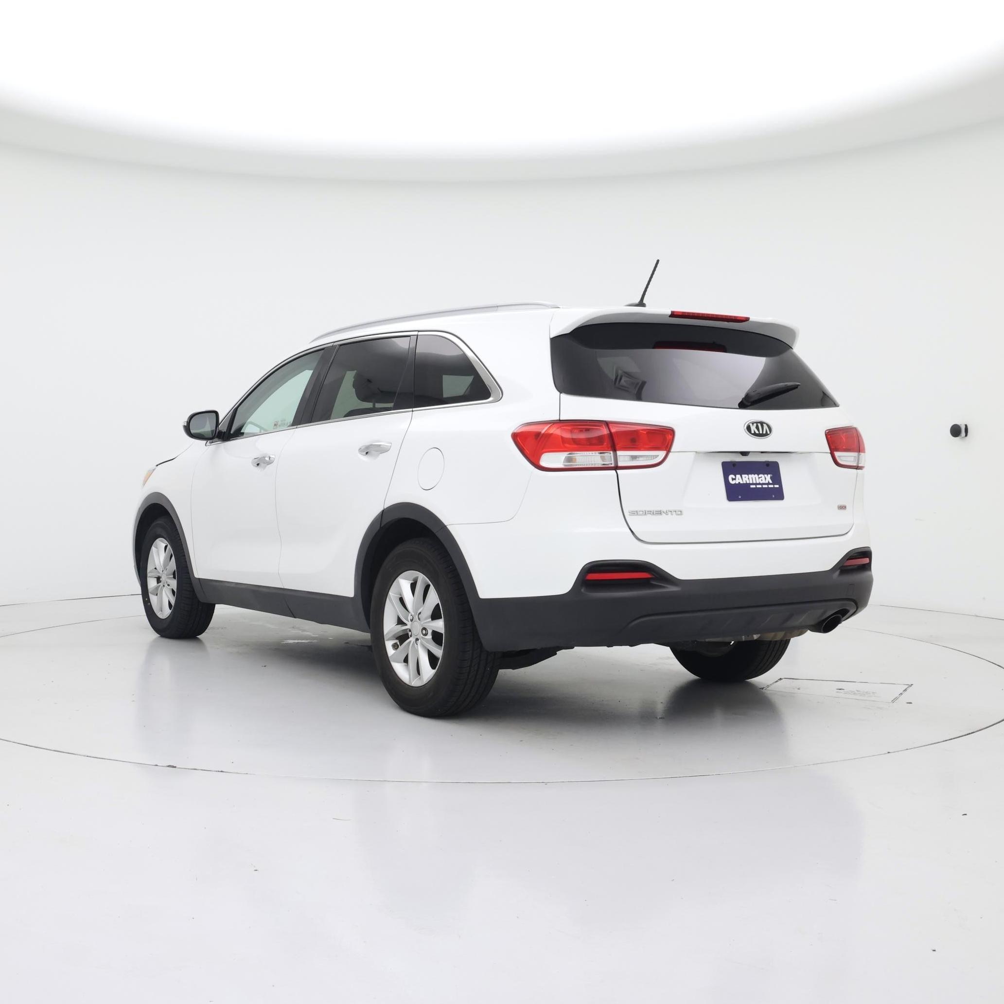 Thumbnail: 2016 Kia Sorento - 2