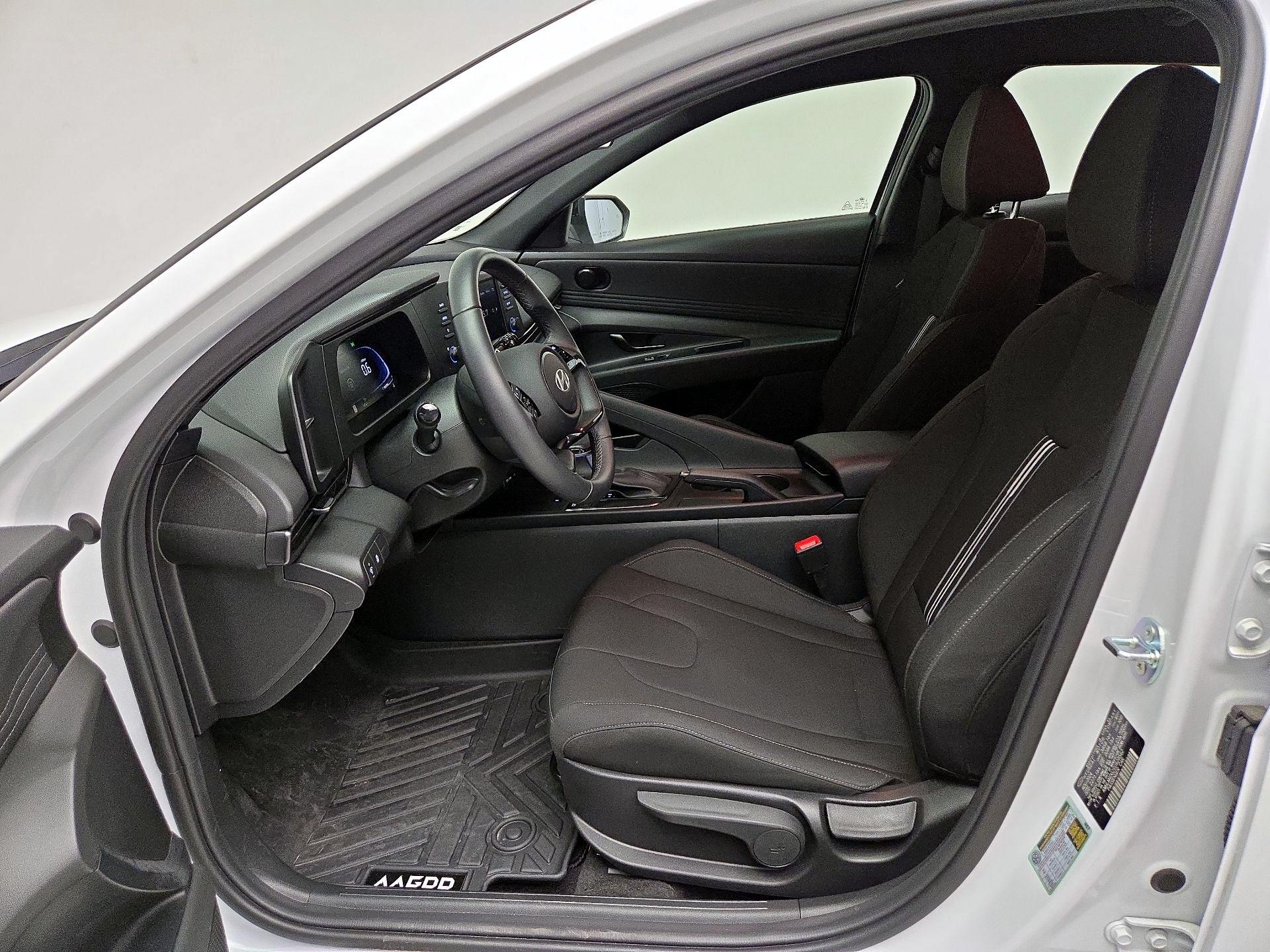 Thumbnail: 2025 Hyundai Elantra - 11