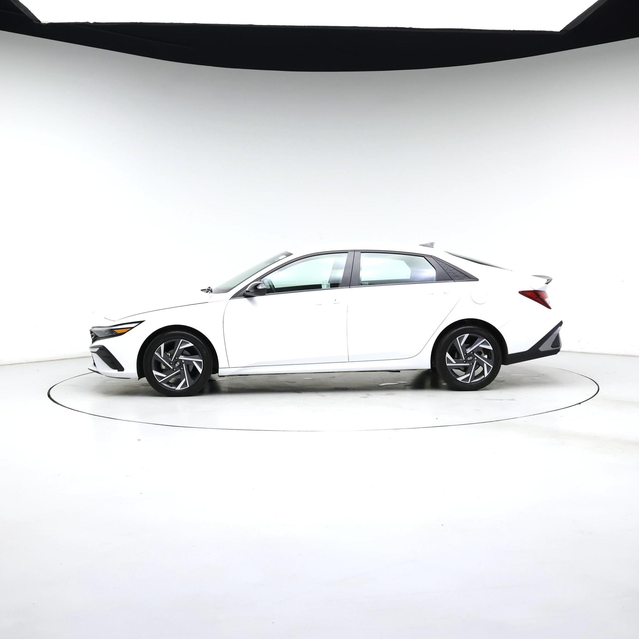 Thumbnail: 2025 Hyundai Elantra - 3