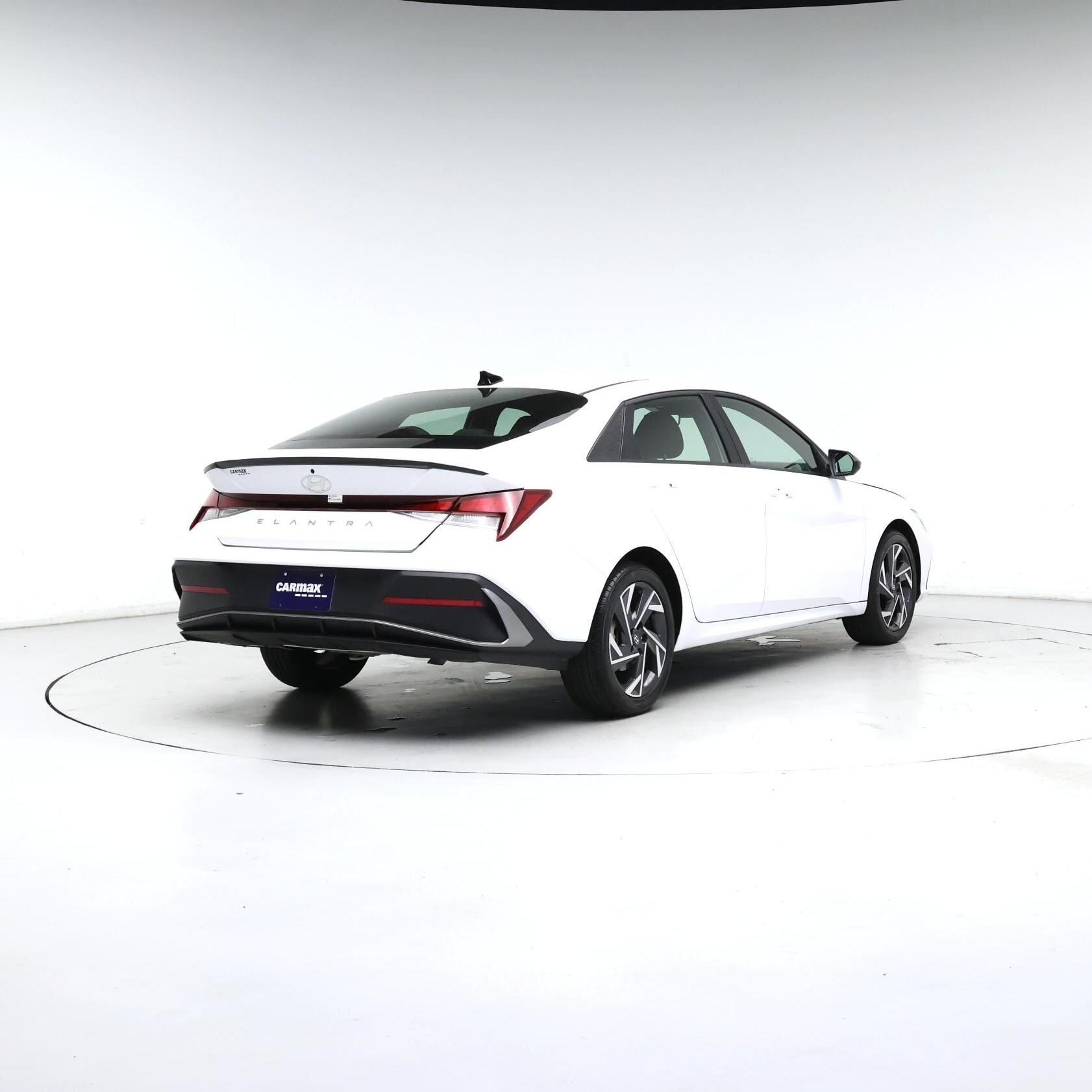 Thumbnail: 2025 Hyundai Elantra - 8