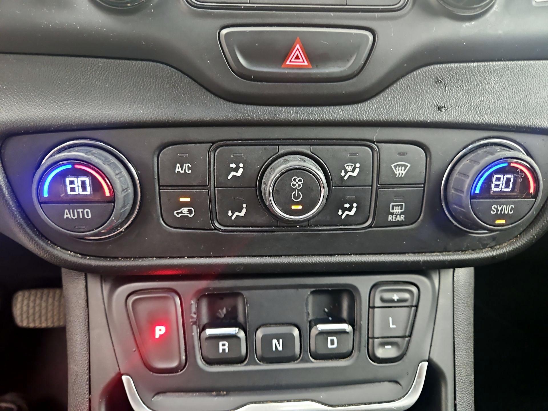 Thumbnail: 2019 GMC Terrain - 16